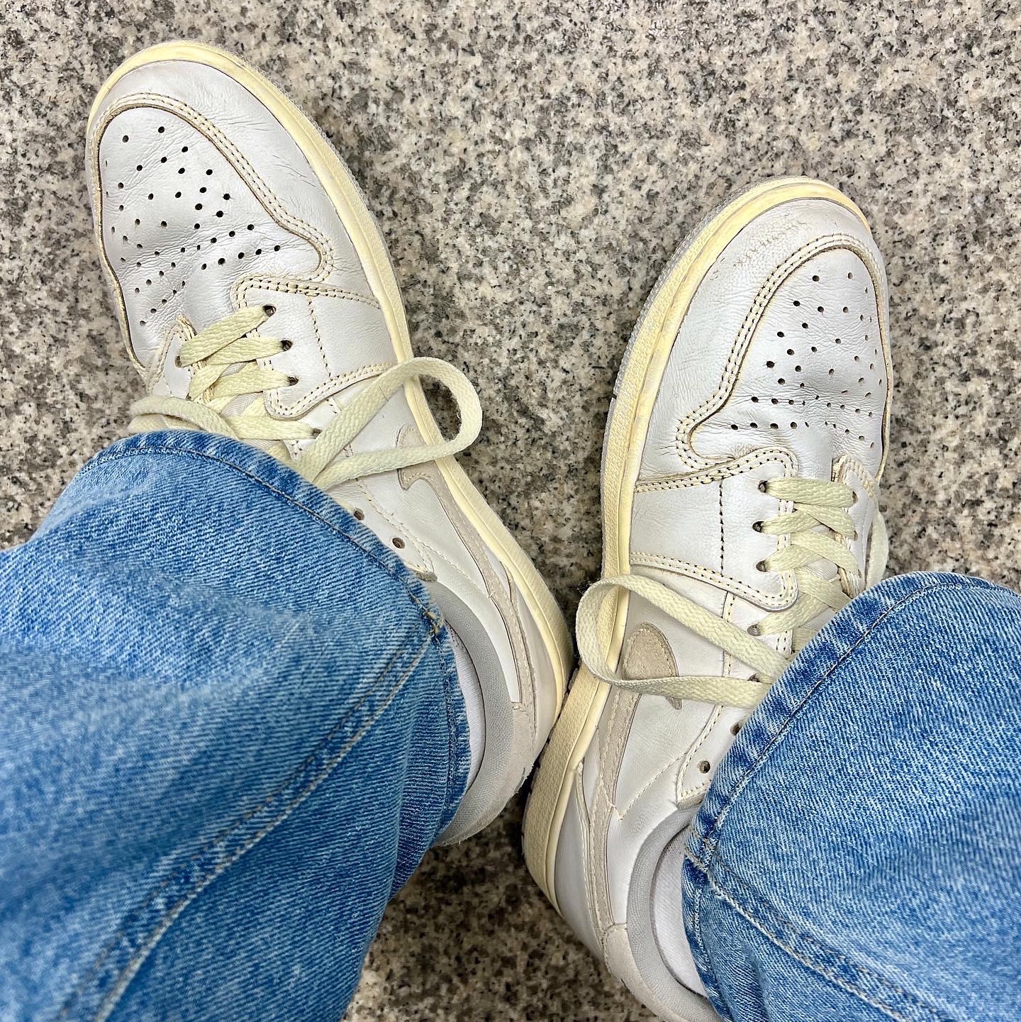 Jordan 1 Low OG Neutral Grey 착용 스타일