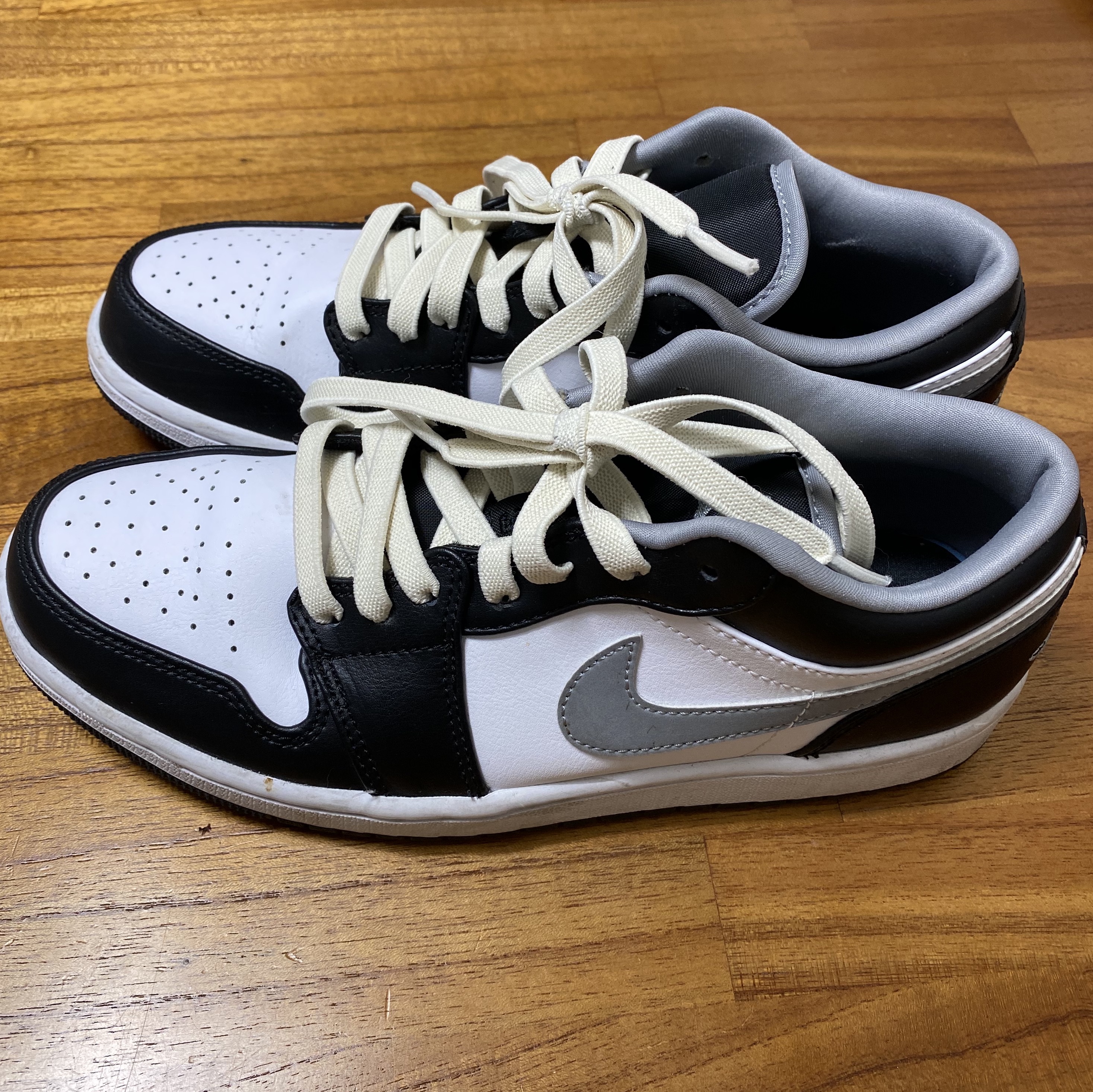 Jordan 1 Low Black Particle Grey 착용 스타일