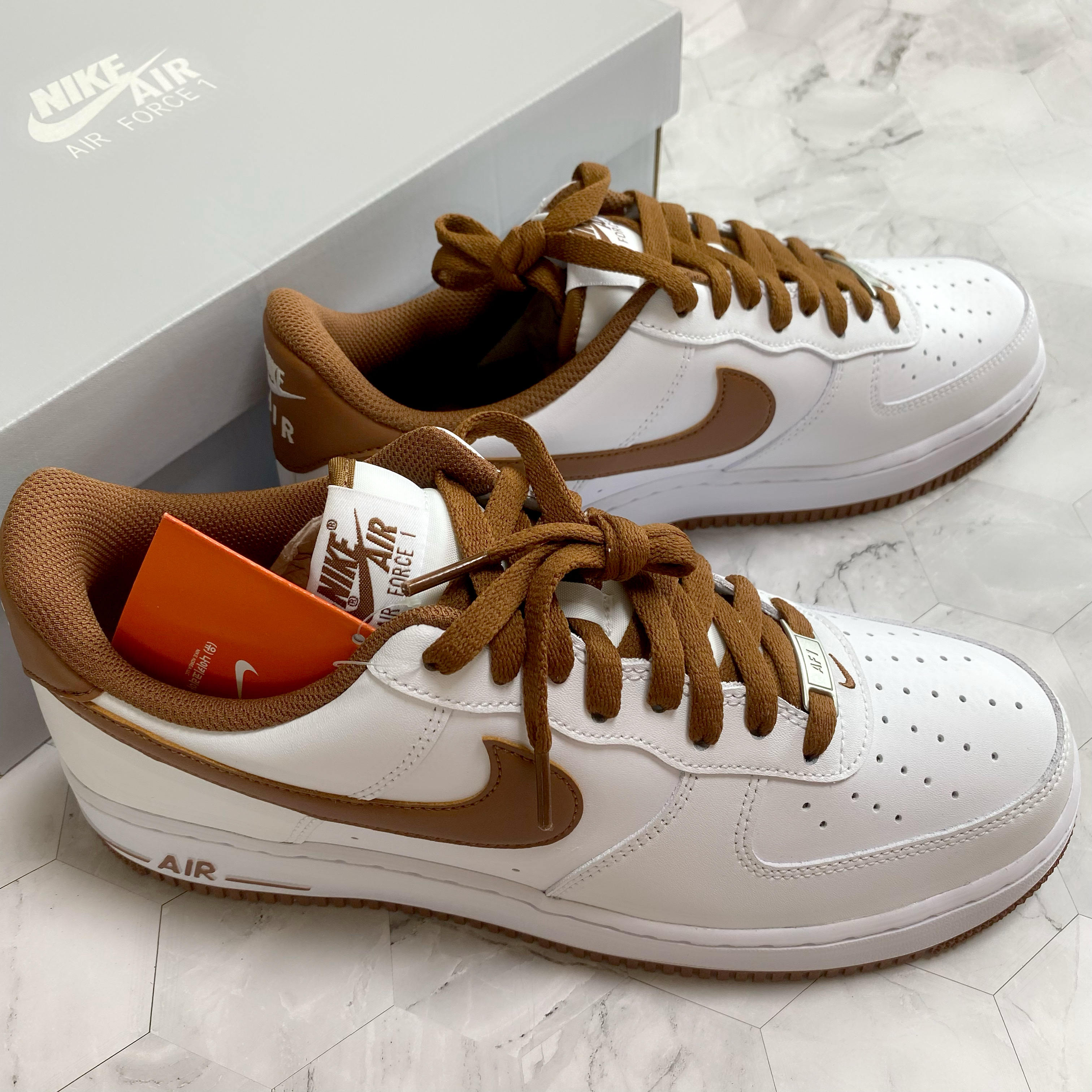 Nike Air Force 1 '07 Pecan 착용 스타일