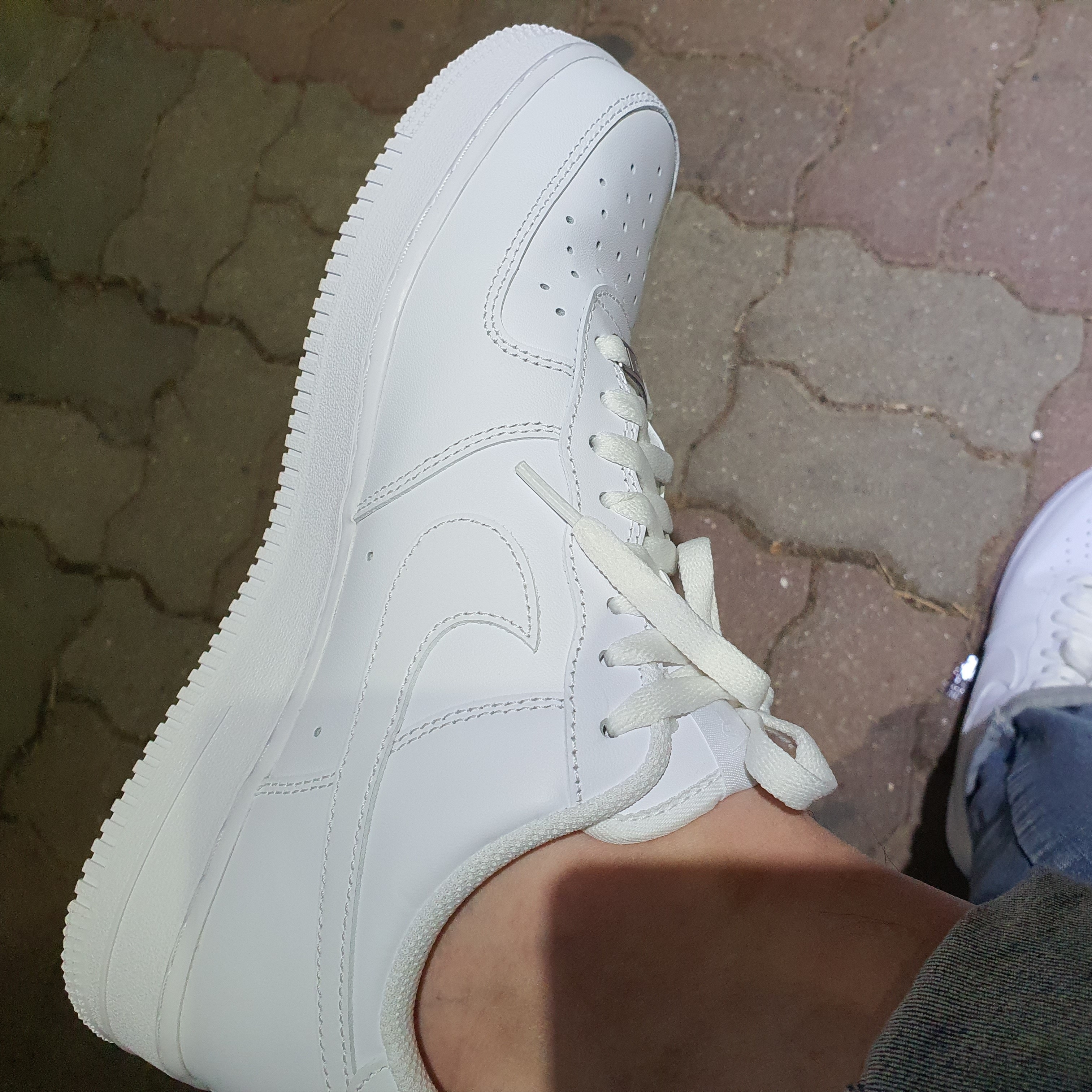 Nike Air Force 1 '07 Low White 착용 스타일