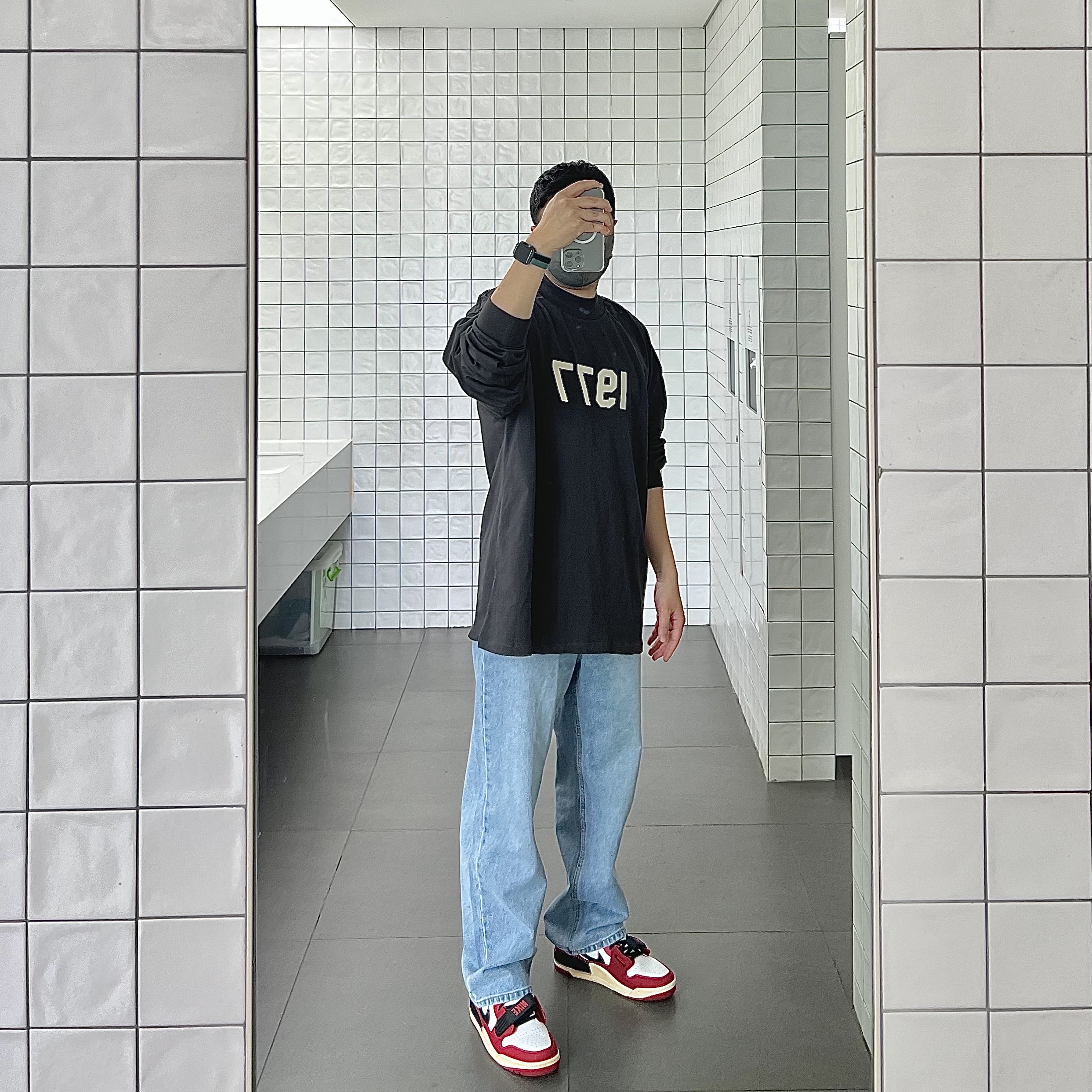 Jordan Legacy 312 Low Chicago 2022, Essentials 1977 Long Sleeve T-Shirt Iron - 22SS 착용 스타일