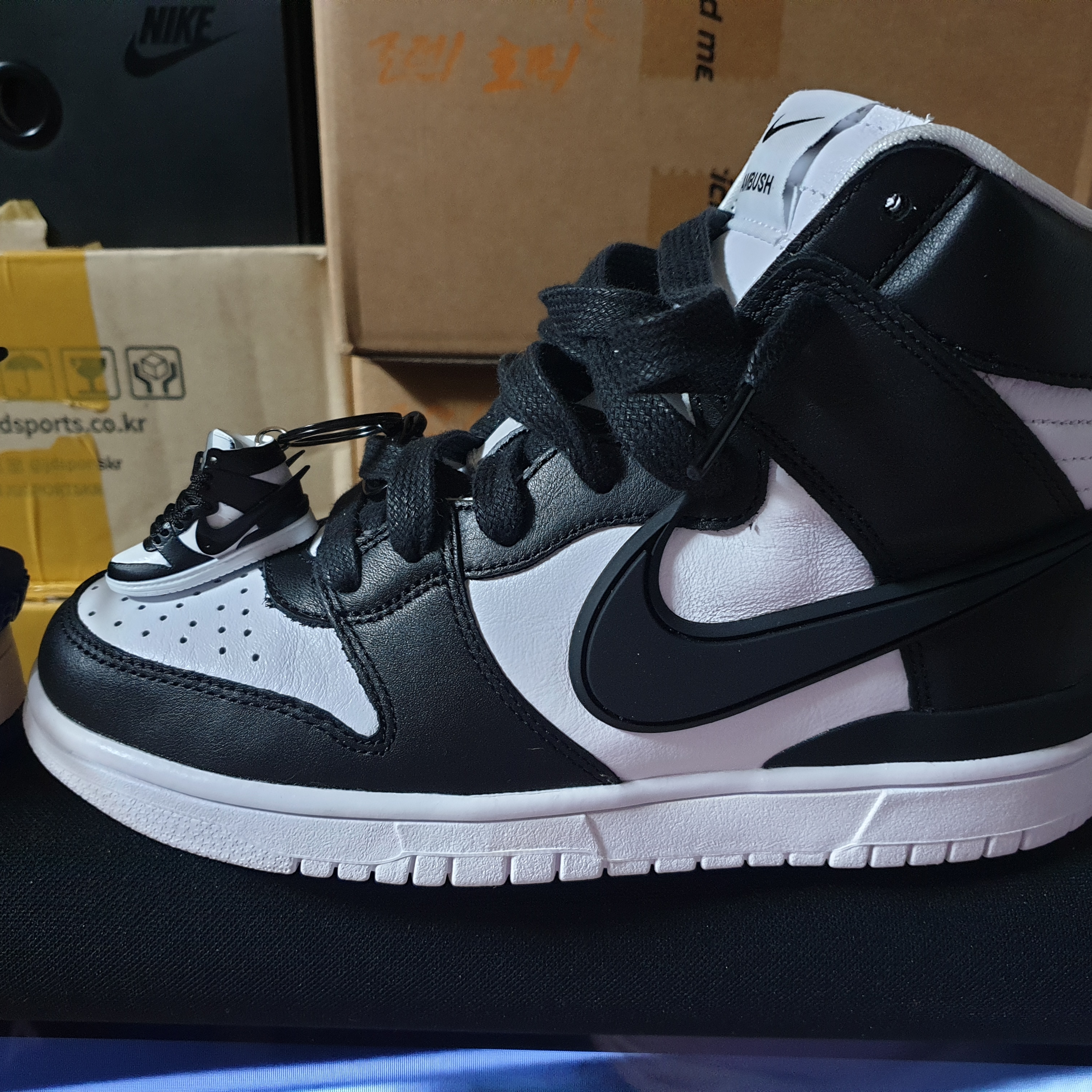 Nike x Ambush Dunk High Black, Nike x Ambush Dunk High Deep Royal Blue 착용 스타일 - 3