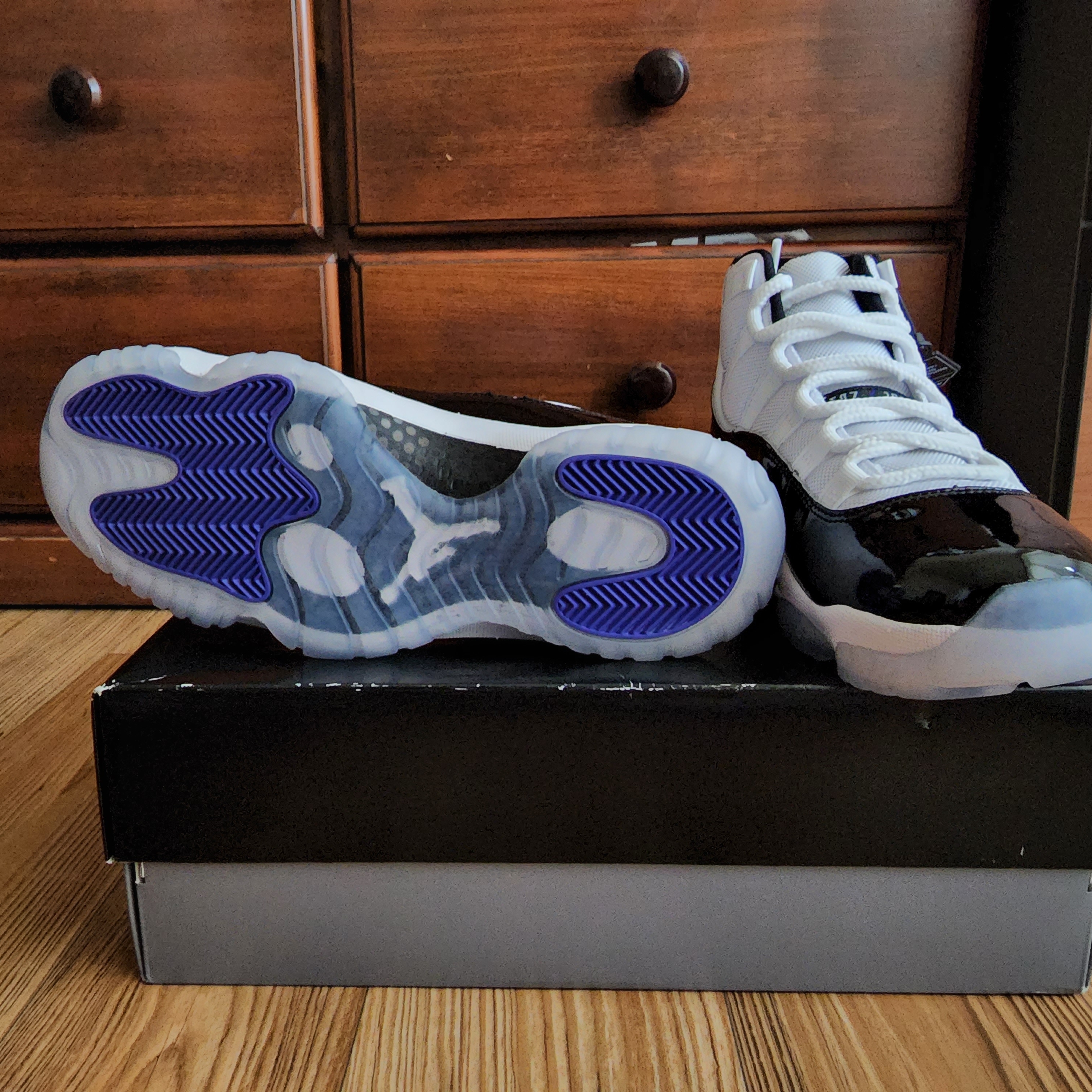 Jordan 11 Retro Concord 2018 착용 스타일 - 4