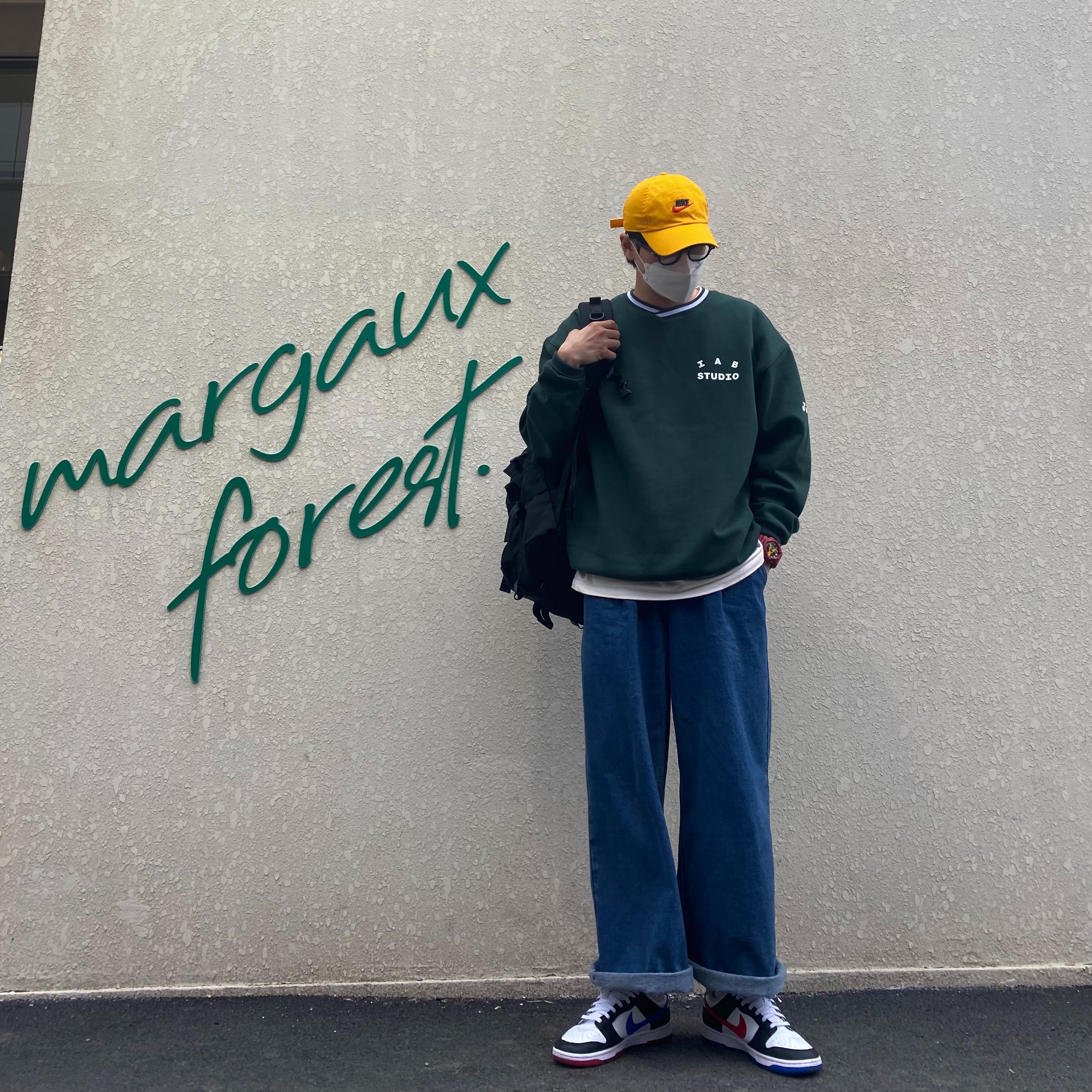 IAB Studio x Yonex Sweatshirt Green, Nike Dunk Low SE Seoul 착용 스타일