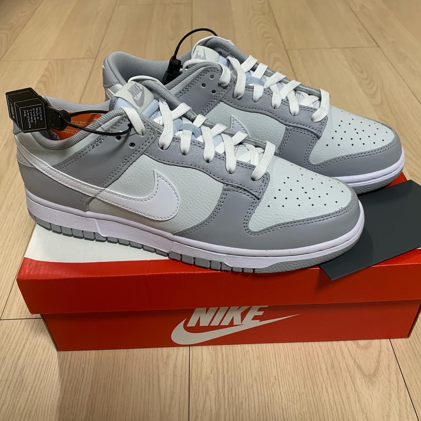 Nike Dunk Low Retro Wolf Grey 착용 스타일