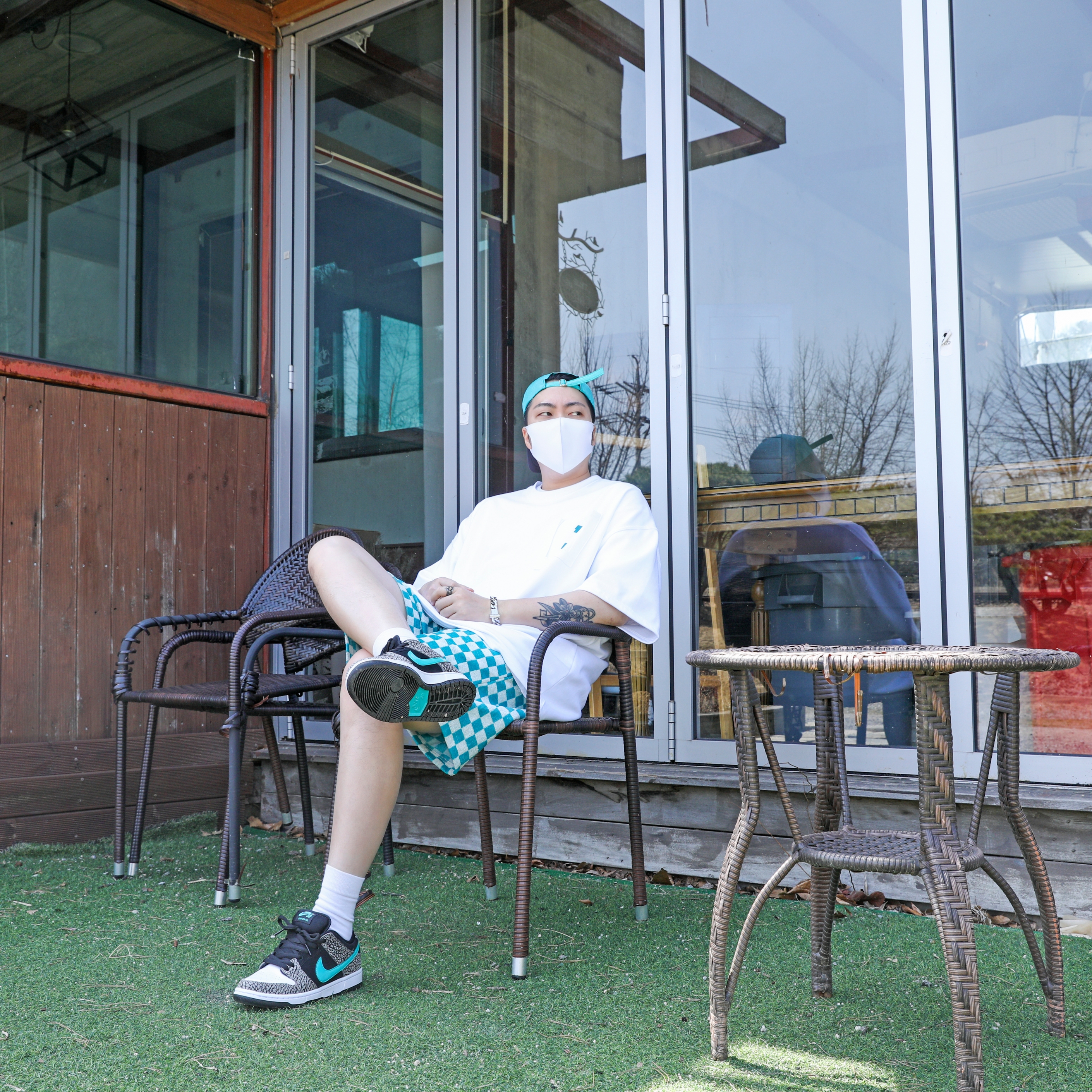 Nike SB Dunk Low Pro Clear Jade 착용 스타일 - 1