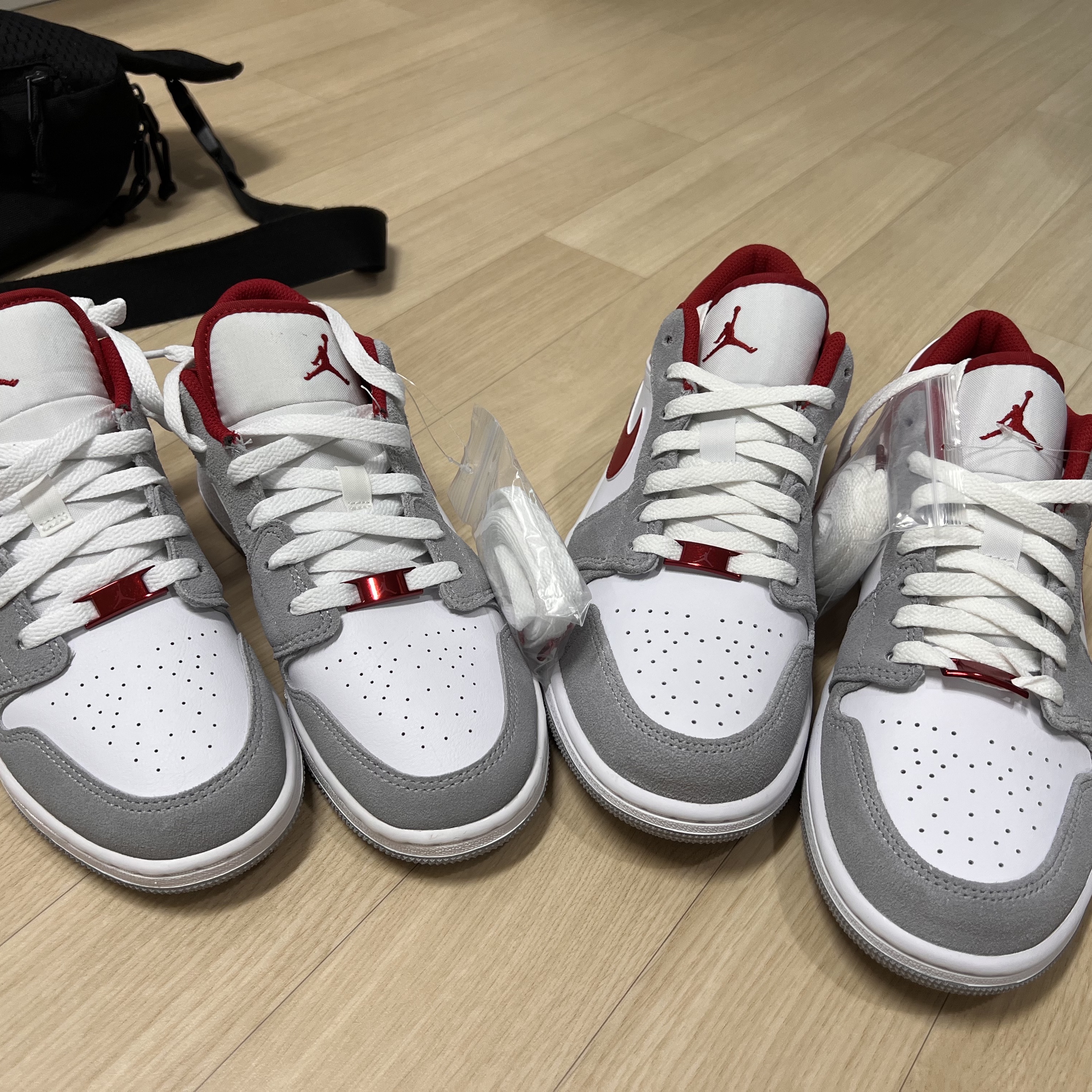 Jordan 1 Low SE Light Smoke Grey Gym Red, (GS) Jordan 1 Low SE Light Smoke Grey Gym Red 착용 스타일