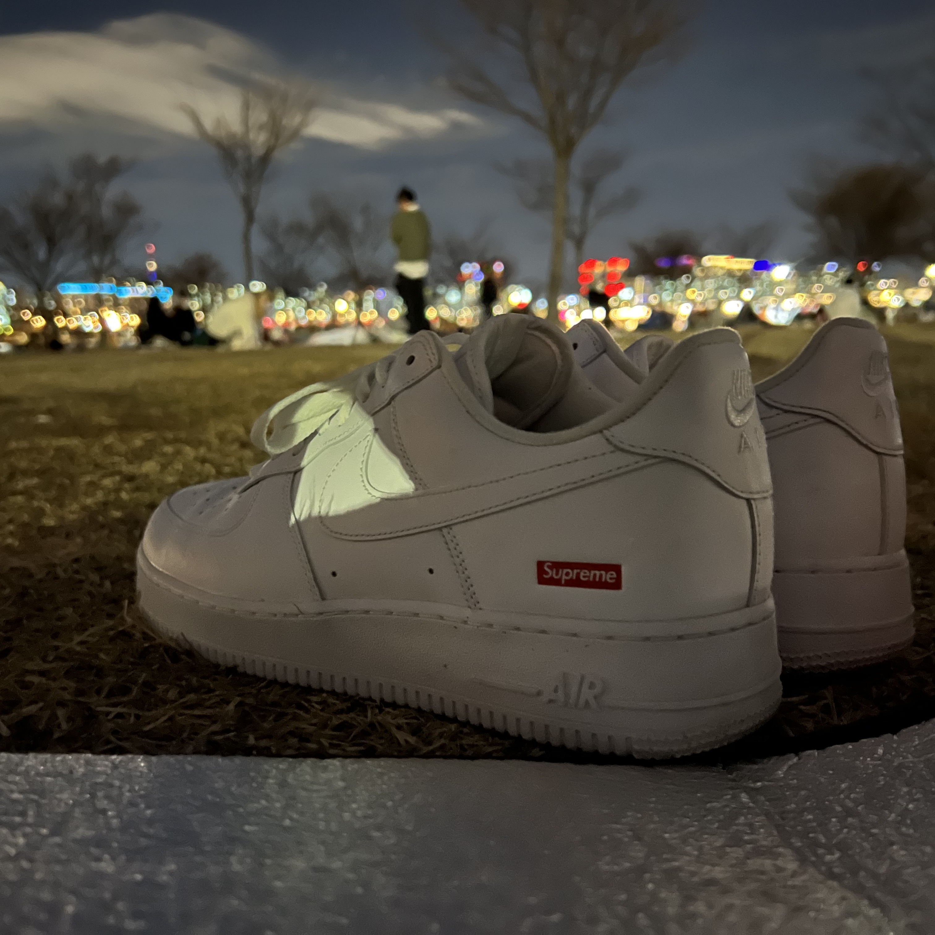 Nike x Supreme Air Force 1 Low White 착용 스타일