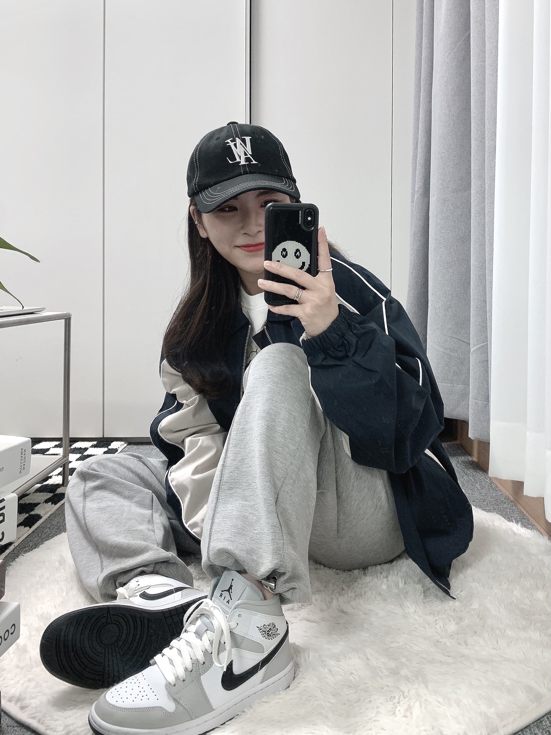 (W) Jordan 1 Mid Grey Fog 착용 스타일 - 2