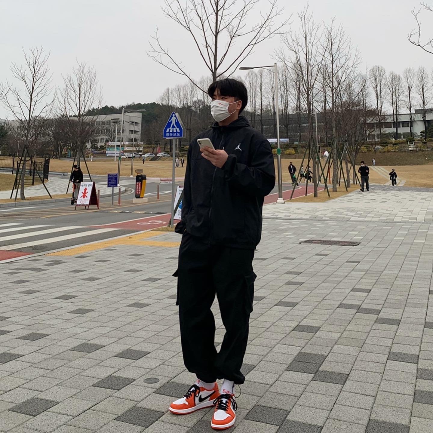 Jordan 1 Low OG Starfish 착용 스타일 - 1