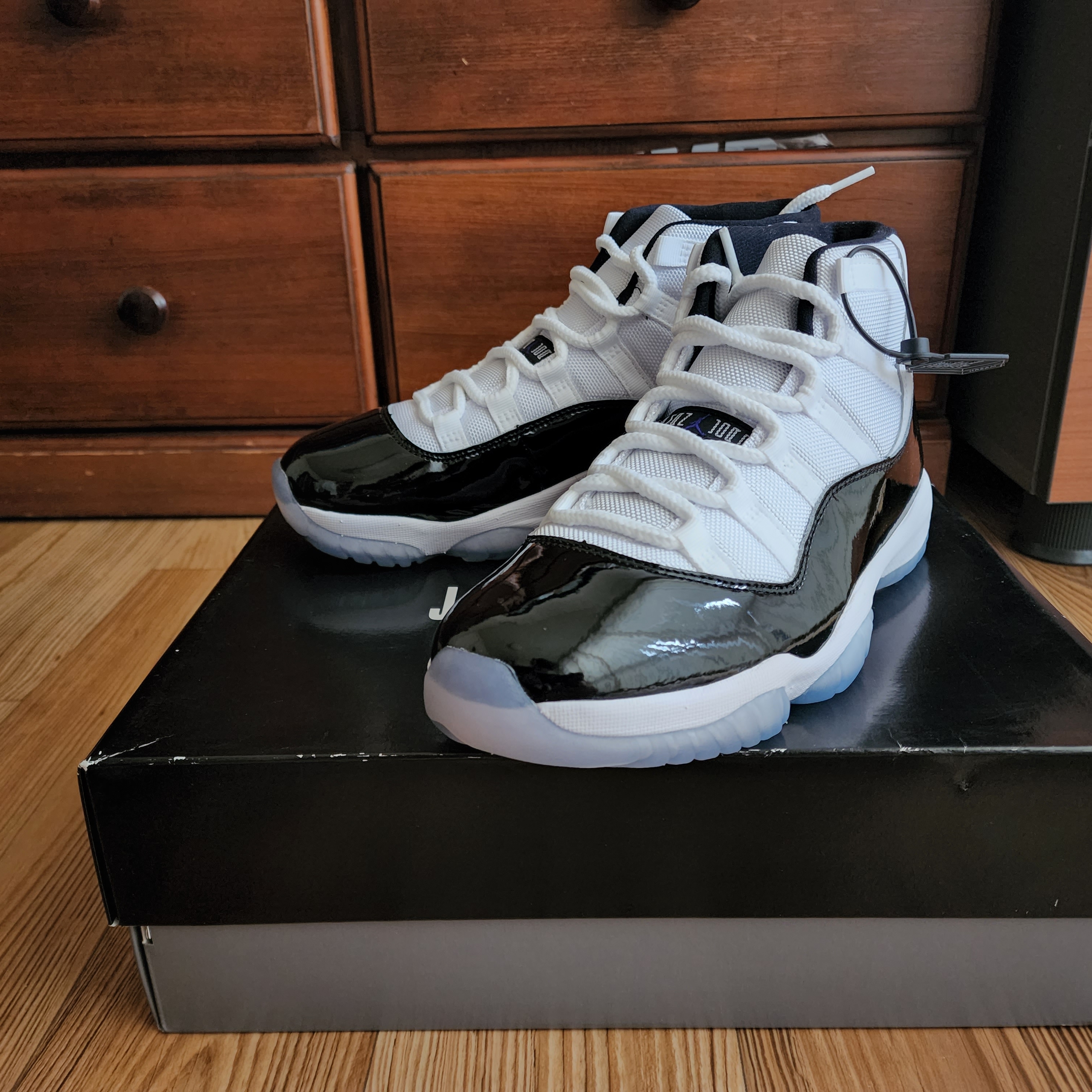 Jordan 11 Retro Concord 2018 착용 스타일 - 1