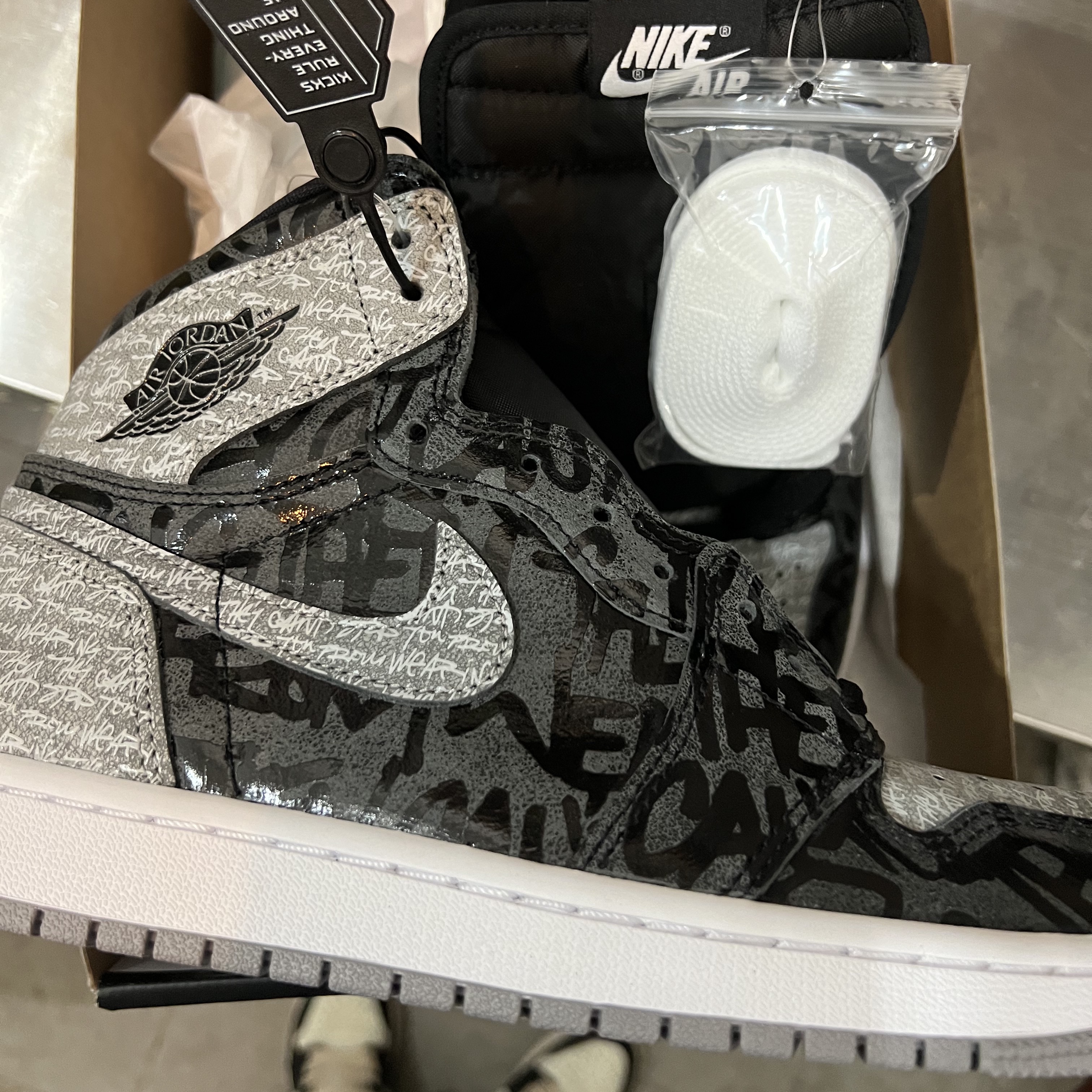 Jordan 1 Retro High OG Rebellionaire 착용 스타일