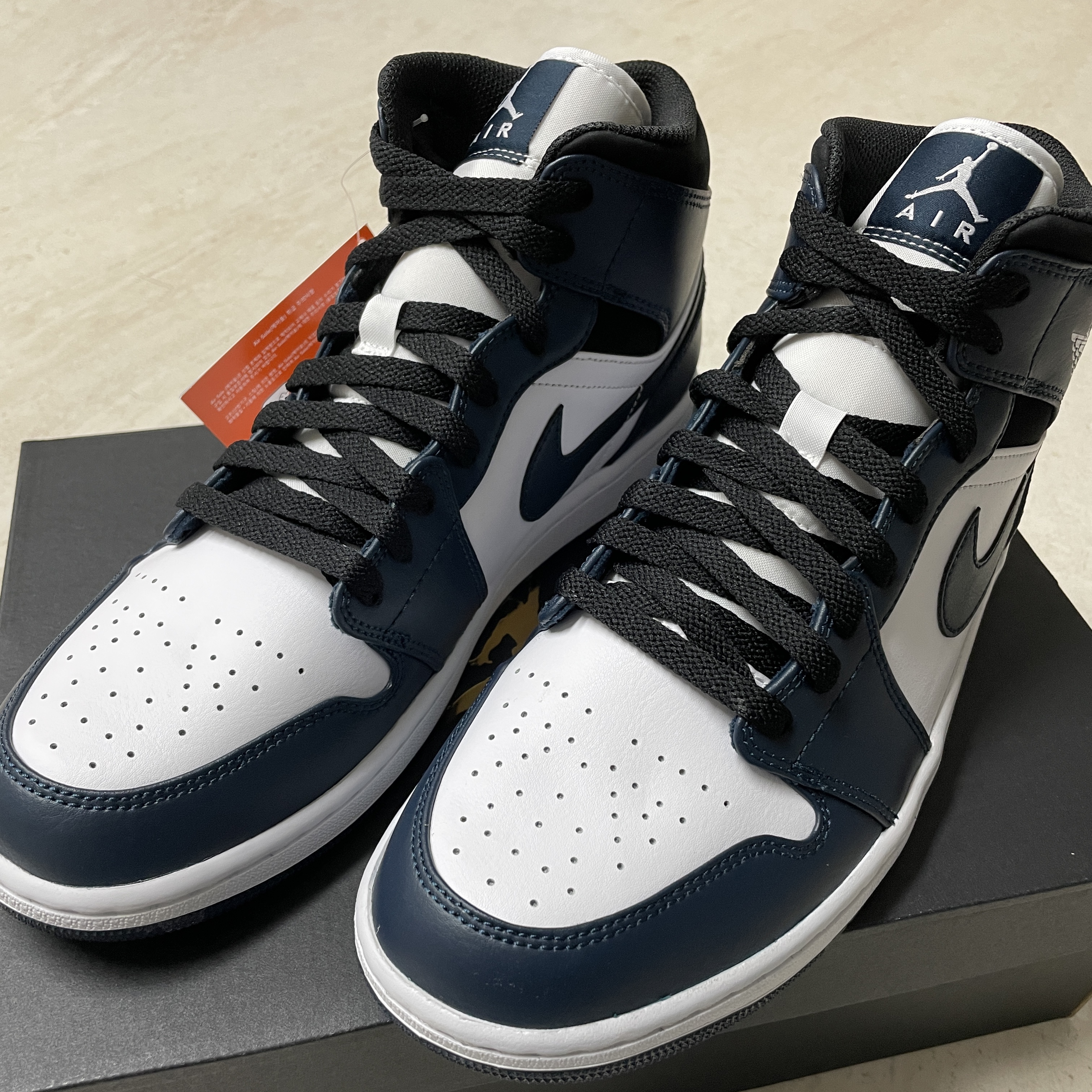 Jordan 1 Mid Dark Teal 착용 스타일 - 2