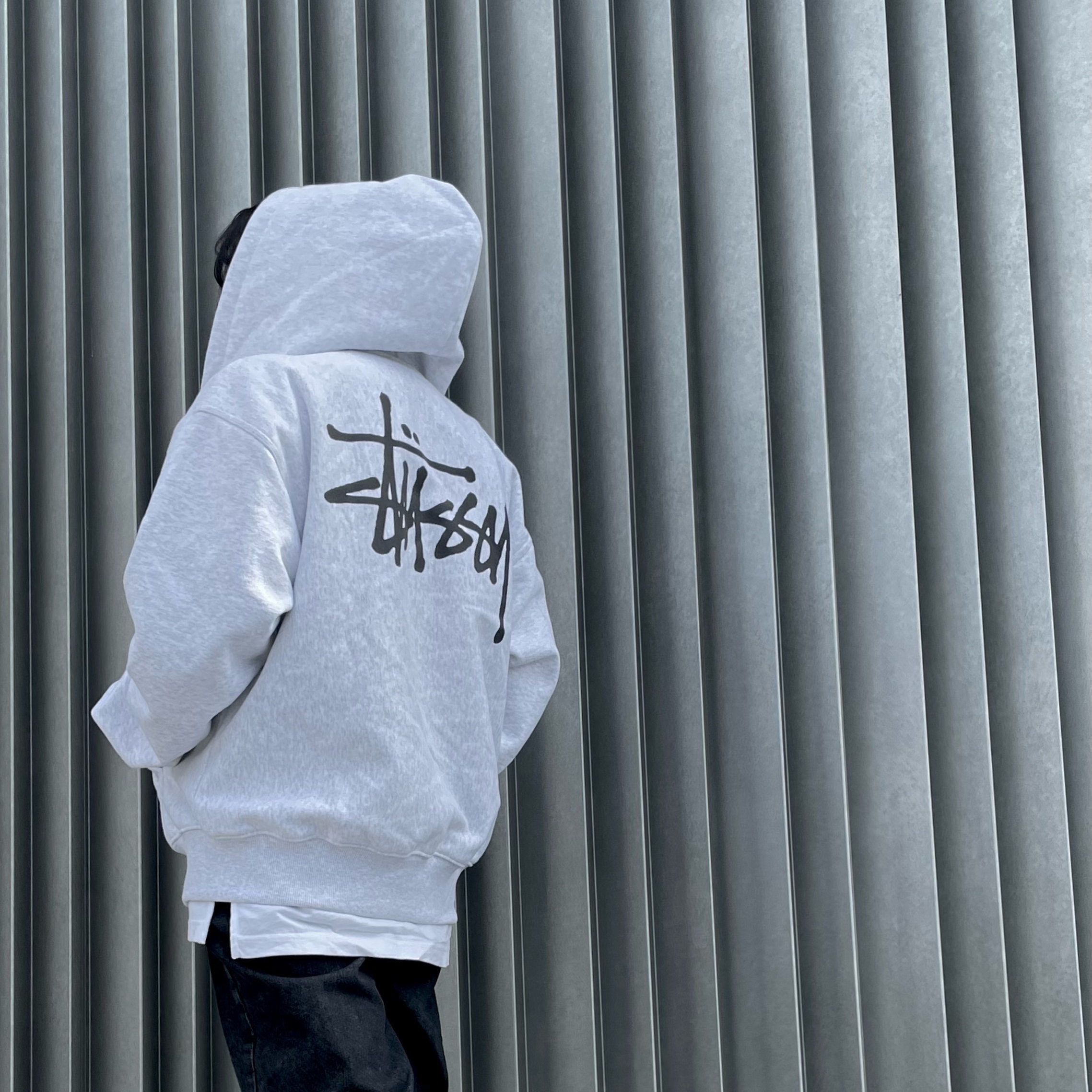 Stussy Basic Stussy Hoodie Ash Heather 2022, (W) Nike Dunk High Black and White 착용 스타일 - 4