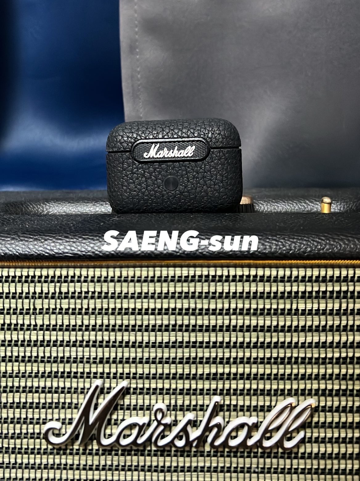 Marshall Motif A.N.C Black (Korean Ver.), Marshall Acton II Bluetooth Black (Korean Ver.) 착용 스타일