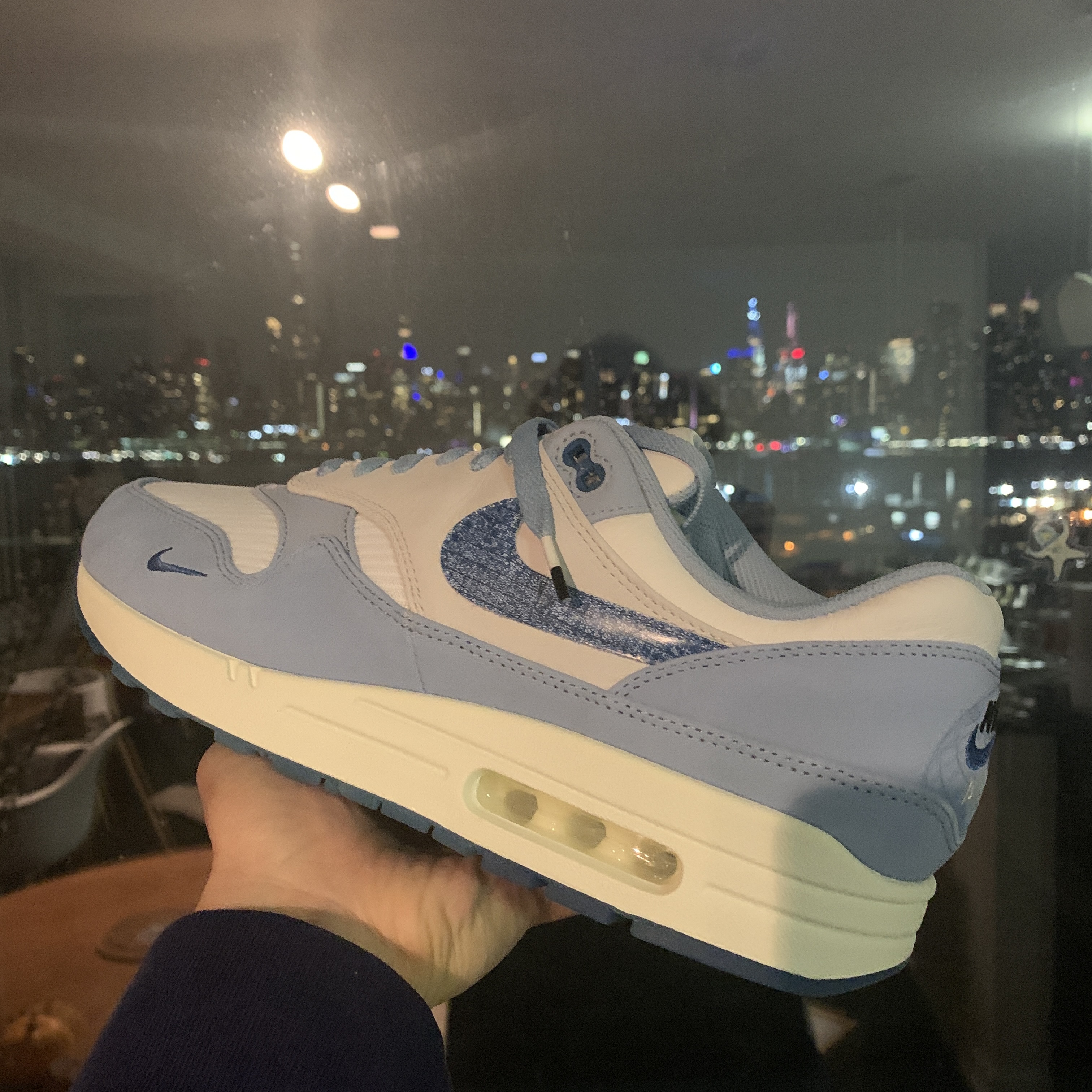 Nike Air Max 1 Premium Blueprint 착용 스타일