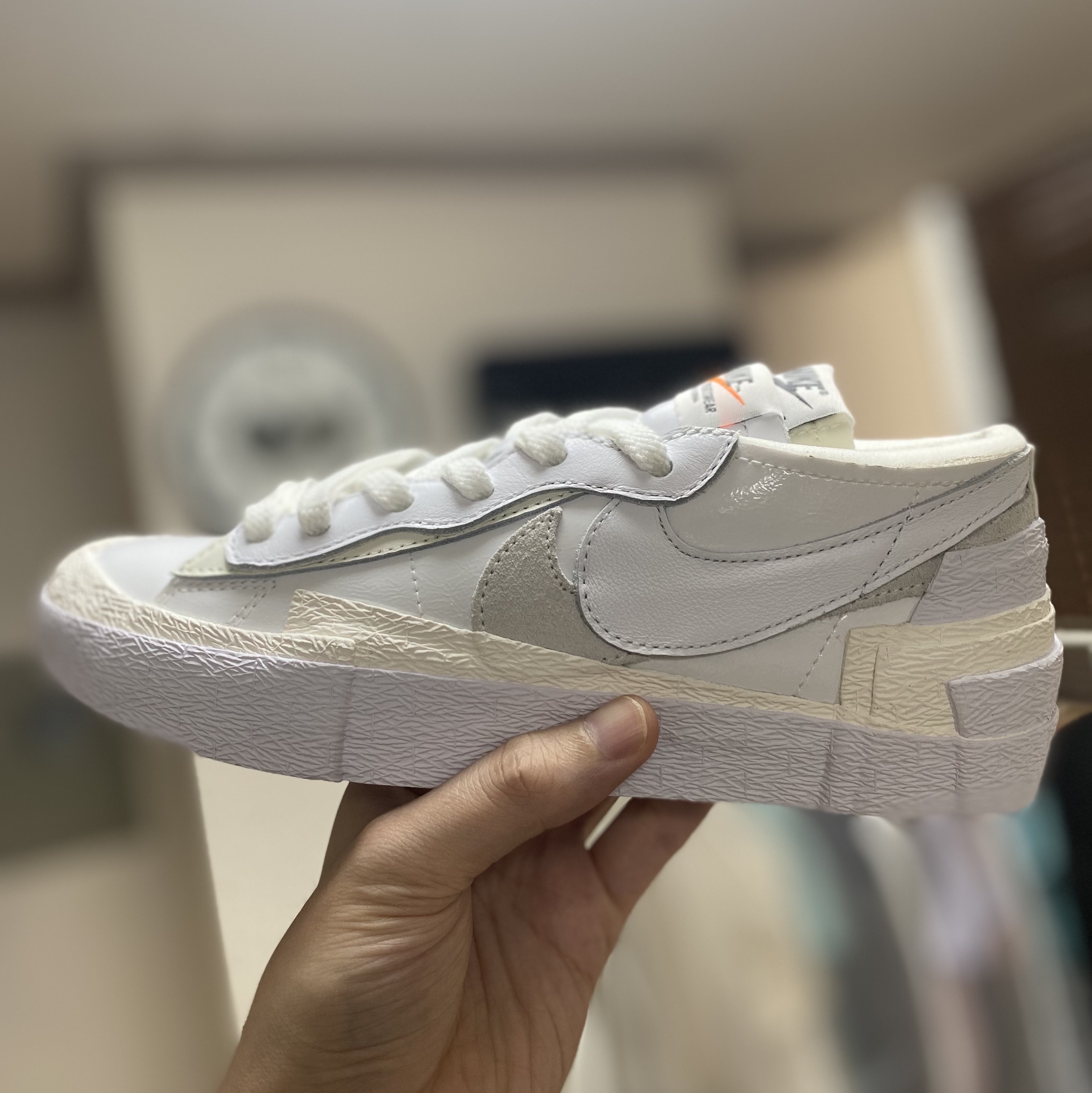 Nike x Sacai Blazer Low White Patent Leather 착용 스타일