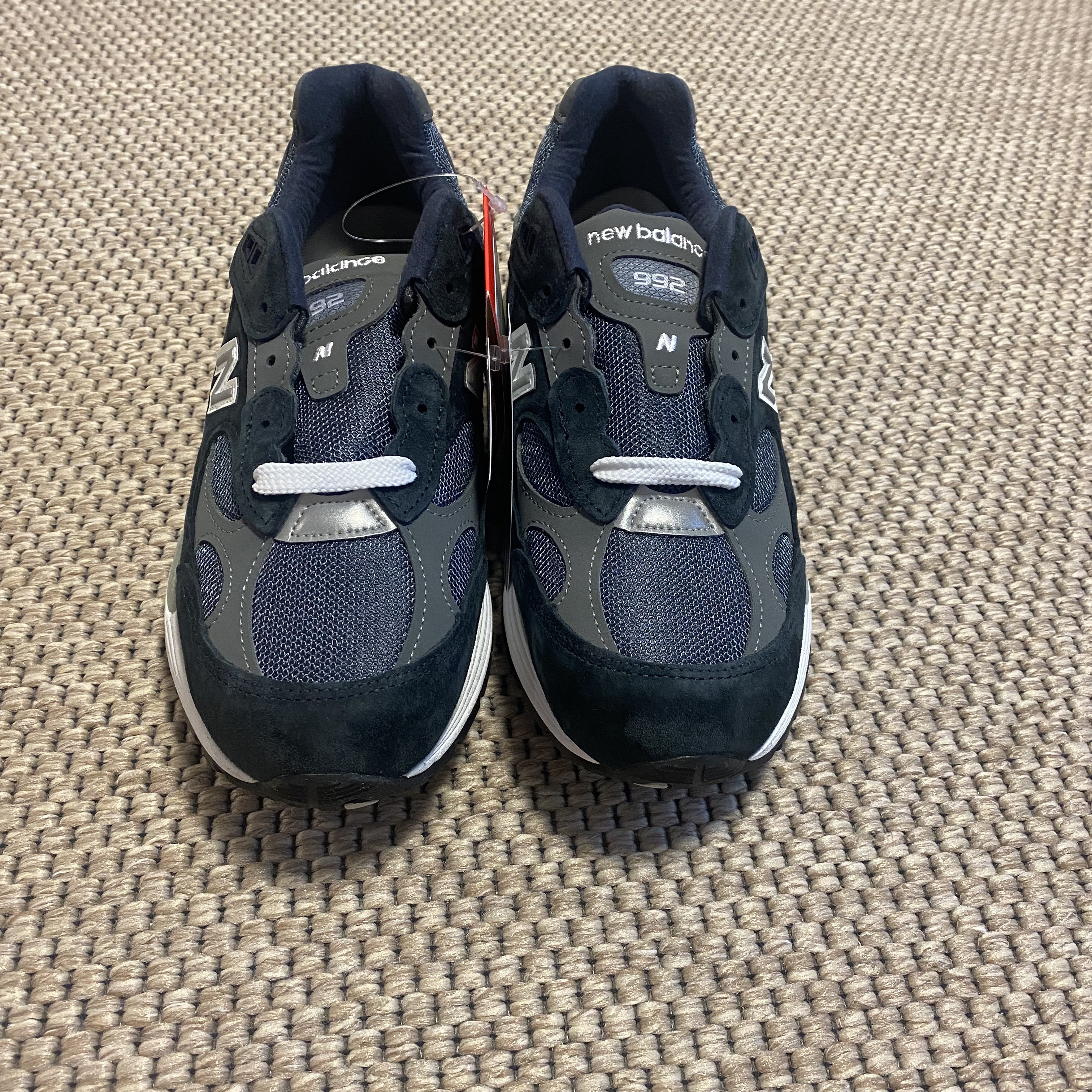 New Balance 992 Made in USA Navy 착용 스타일 - 2
