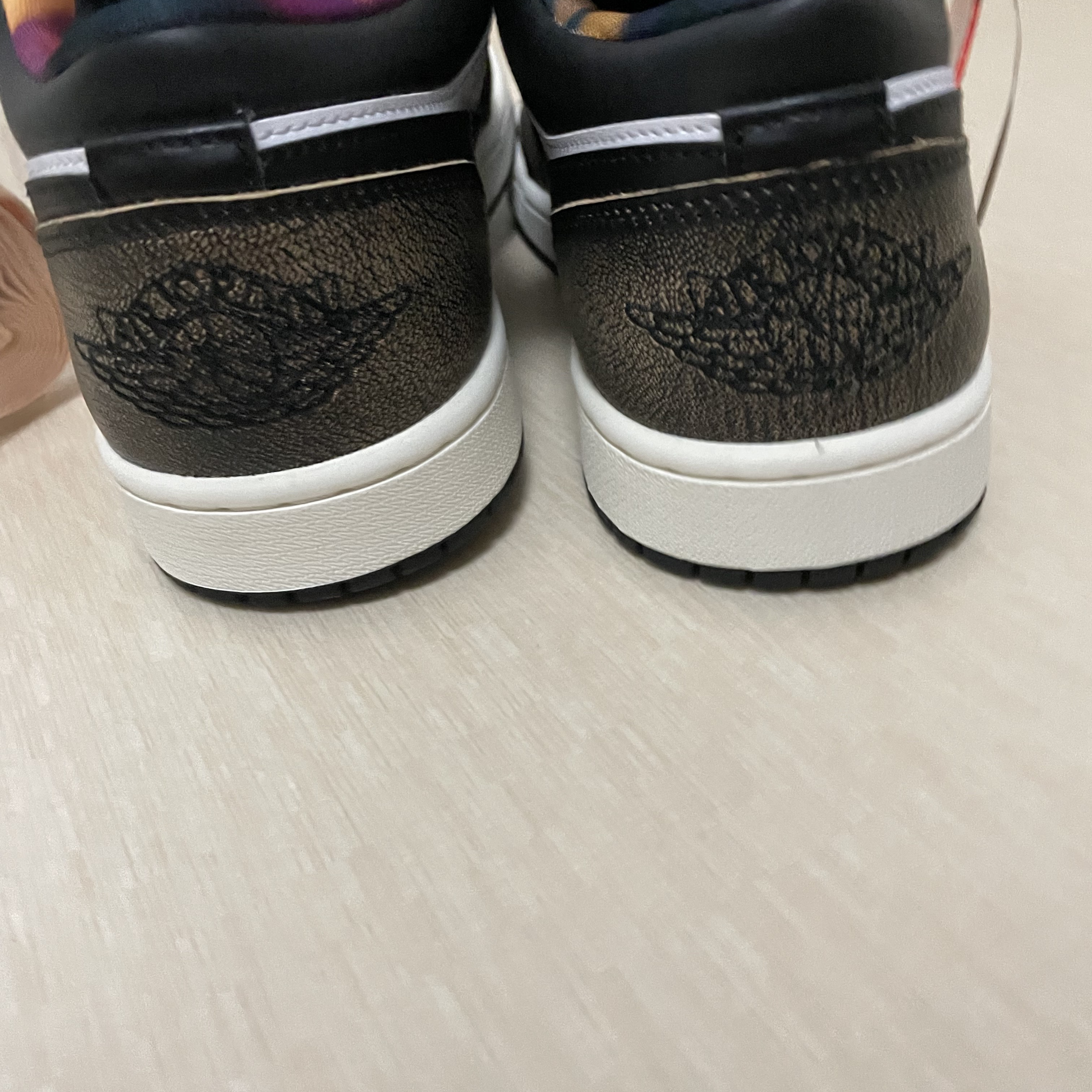 Jordan 1 Low SE Black White Onyx 착용 스타일 - 5