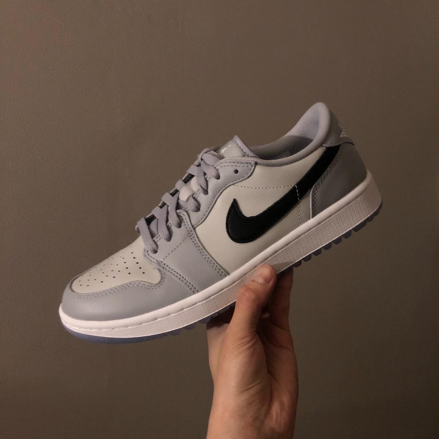 Jordan 1 Low Golf Wolf Grey 착용 스타일