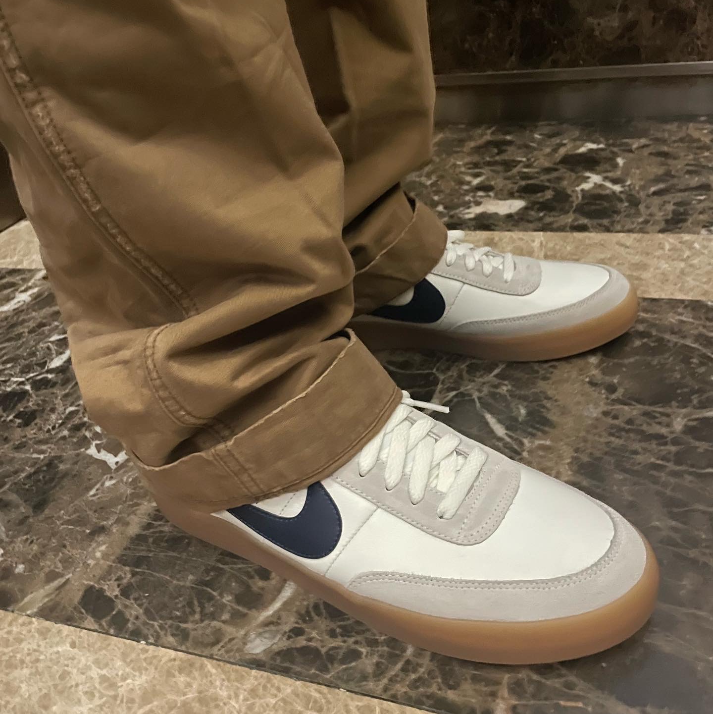 Nike x J.Crew Killshot 2 Sail Midnight Navy 착용 스타일 - 2