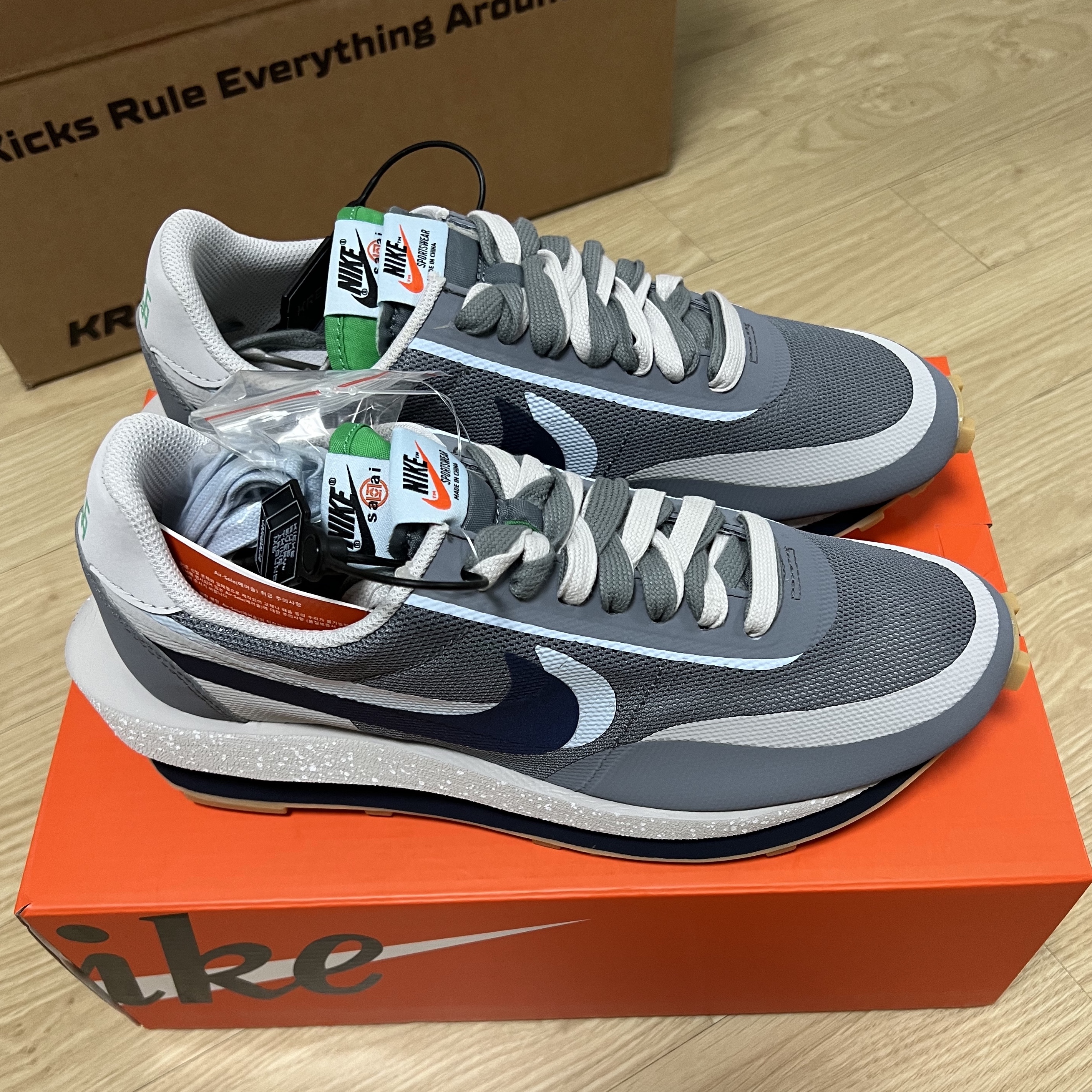 Nike x Sacai x Clot LDWaffle Cool Grey 착용 스타일 - 1