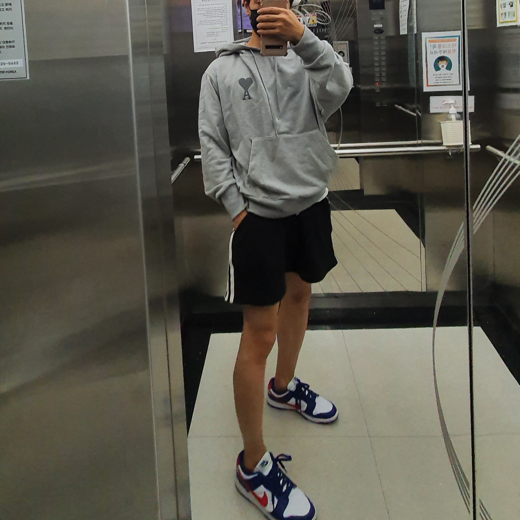 AMI de Coeur Tone-On-Tone Hoodie Heather Grey, (W) Nike Dunk Low White and University Red ์ฐฉ์ฉ ์คํ์ผ