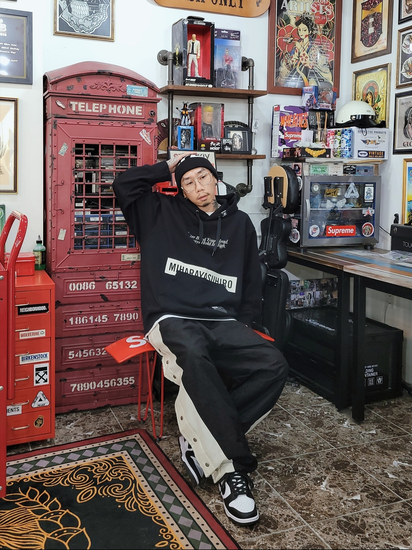 Supreme Big Logo Beanie Black, Nike Dunk Low Retro Black 착용 스타일