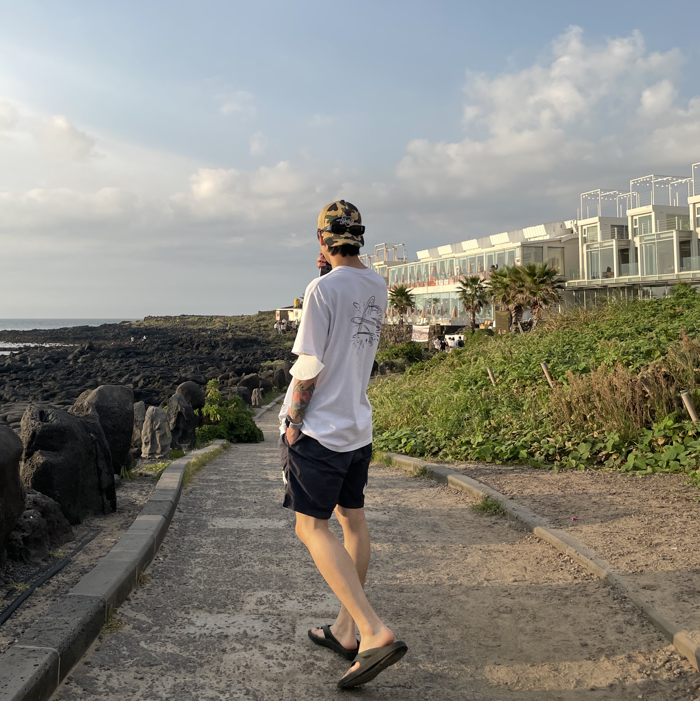 Oofos OOriginal Black, Nike x Stussy Water Shorts Off Noir 착용 스타일