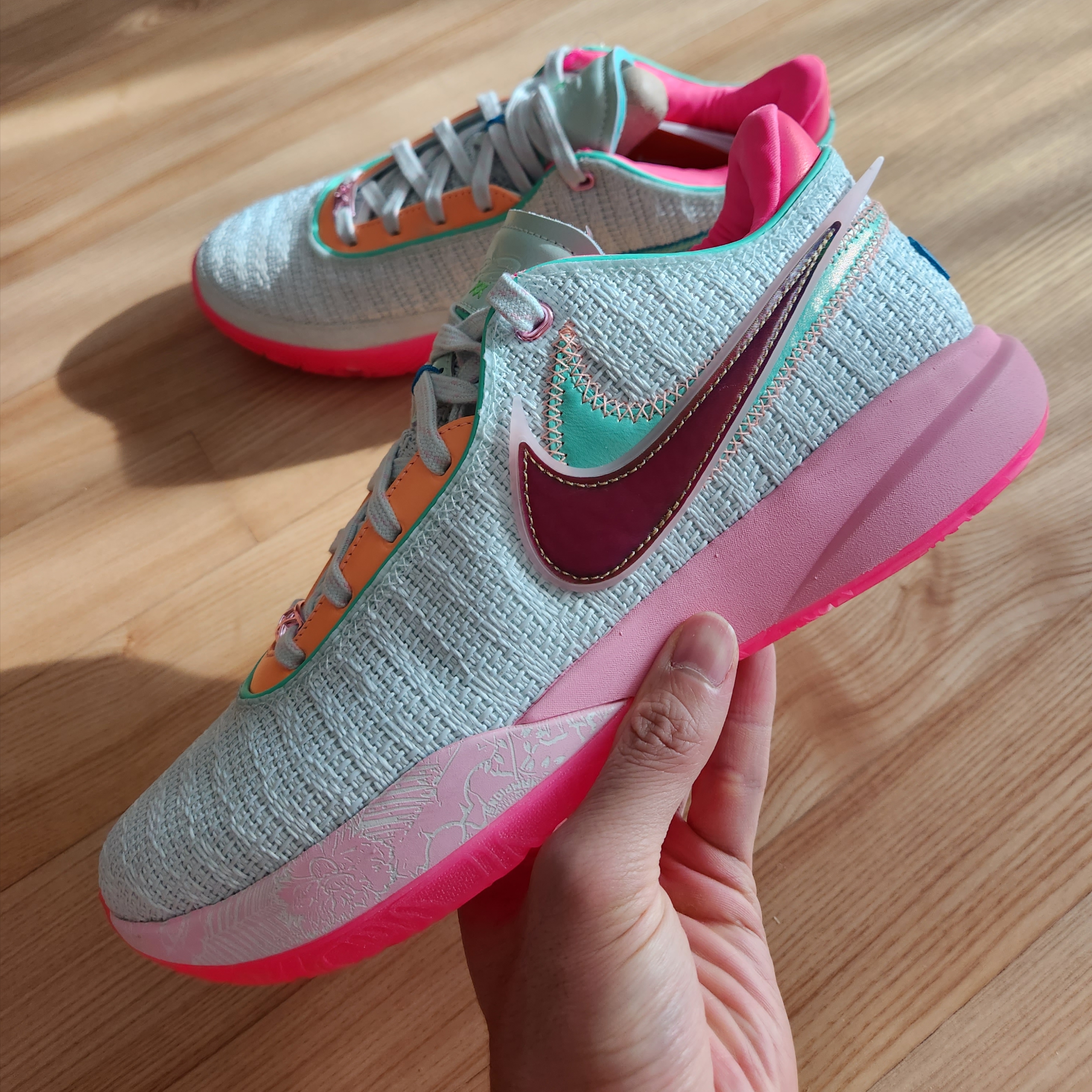 Nike LeBron XX EP Barely Green 착용 스타일 - 1