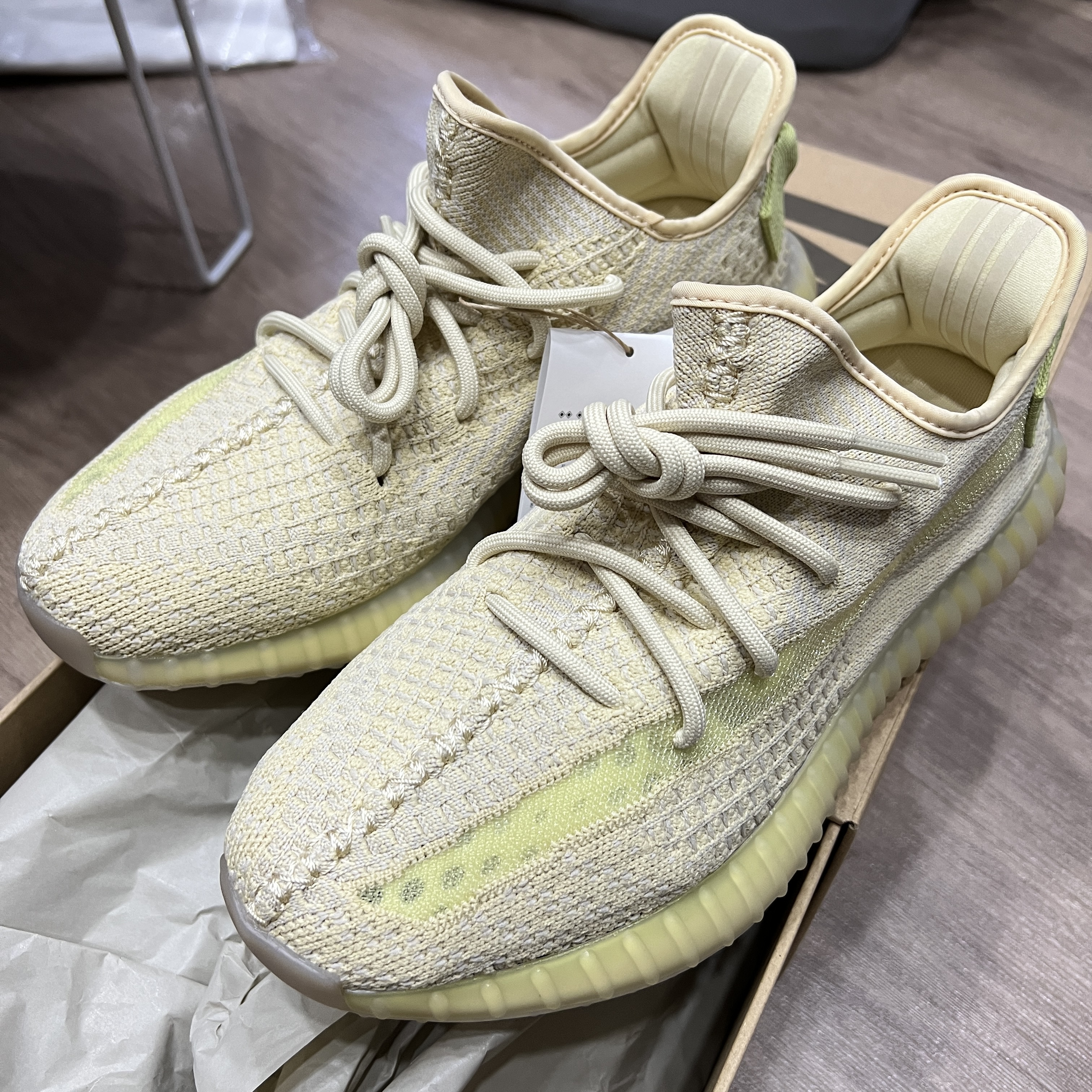 Adidas Yeezy Boost 350 V2 Flax 2020 착용 스타일