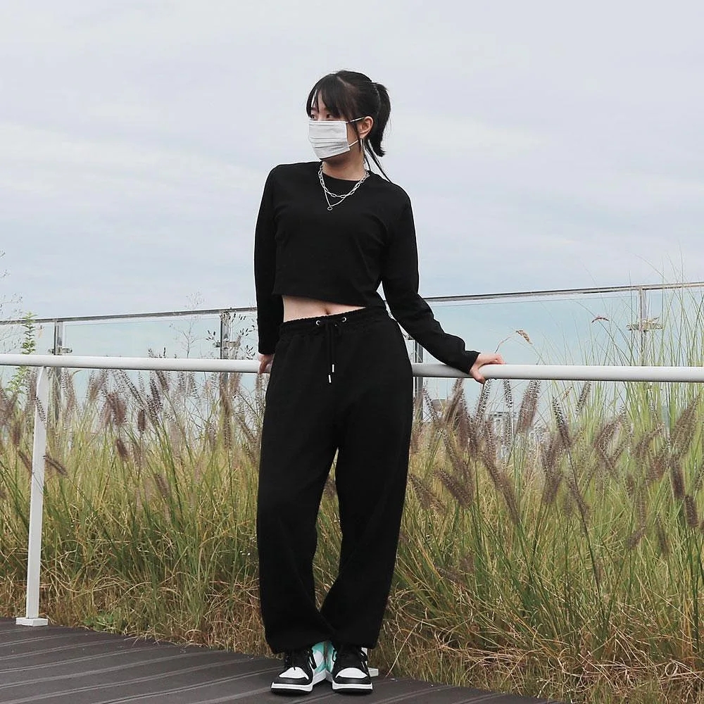 Jordan 1 Mid Tropical Twist 착용 스타일 - 2