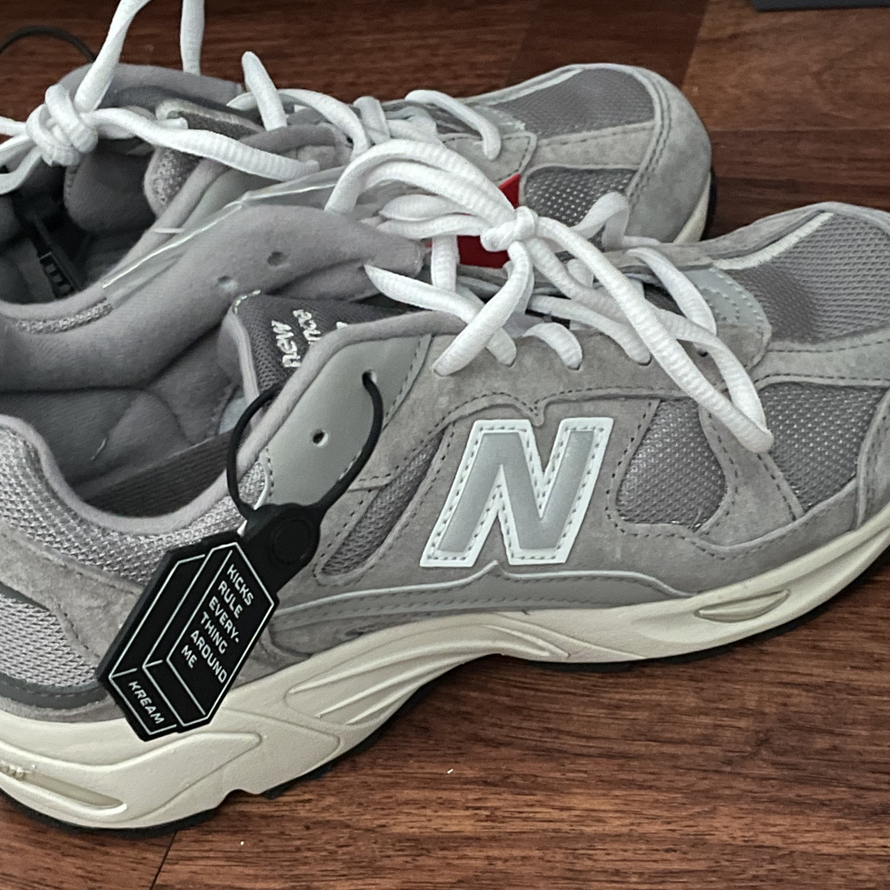 New Balance 878 Gray 착용 스타일