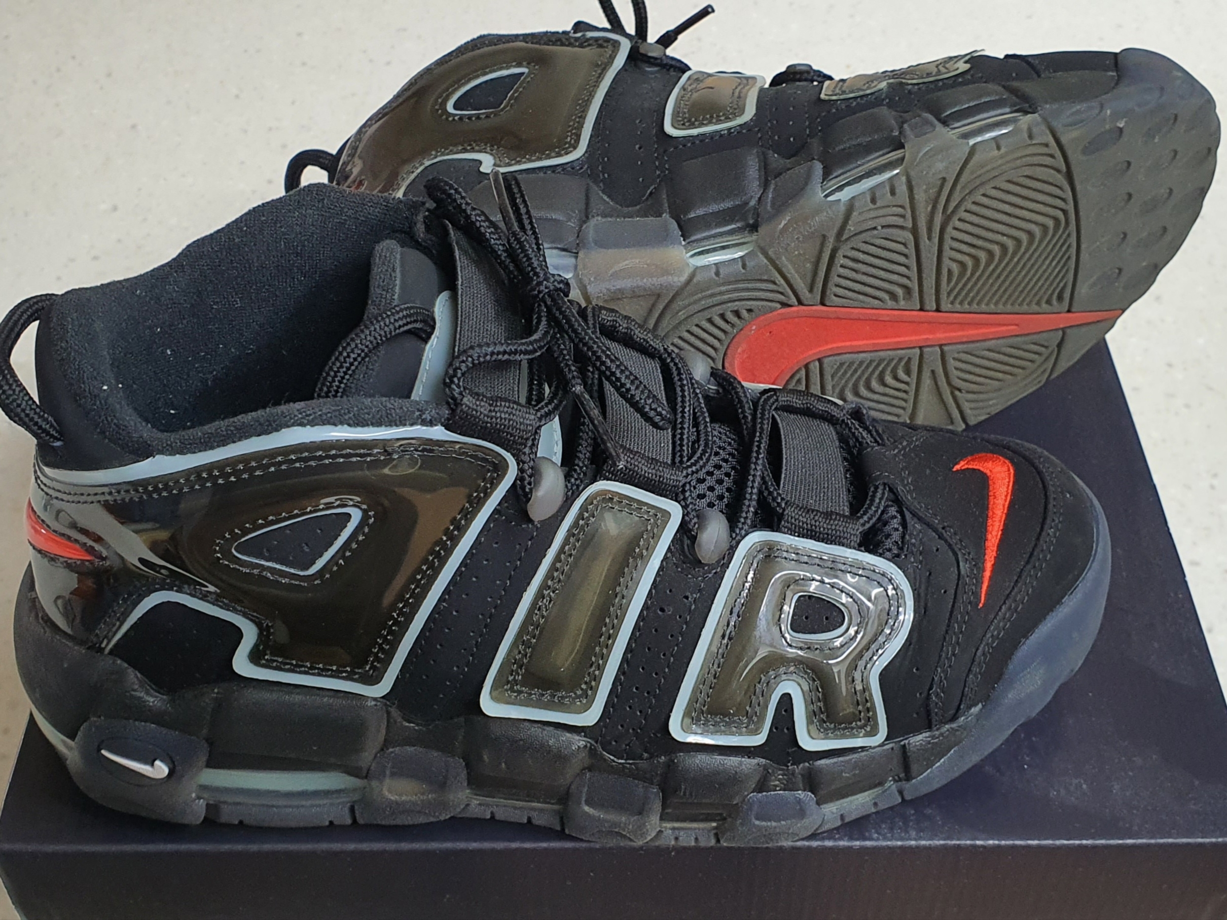 Nike Air More Uptempo 96 Maximum Volume 착용 스타일