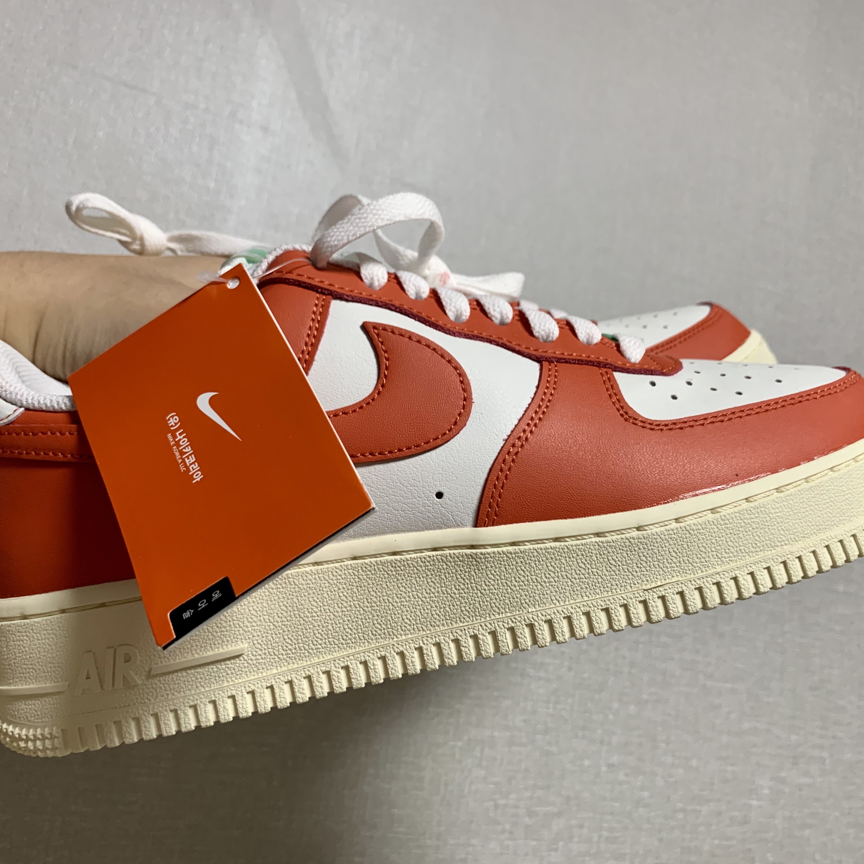 Nike Air Force 1 '07 LV8 Pojangmacha 착용 스타일 - 3