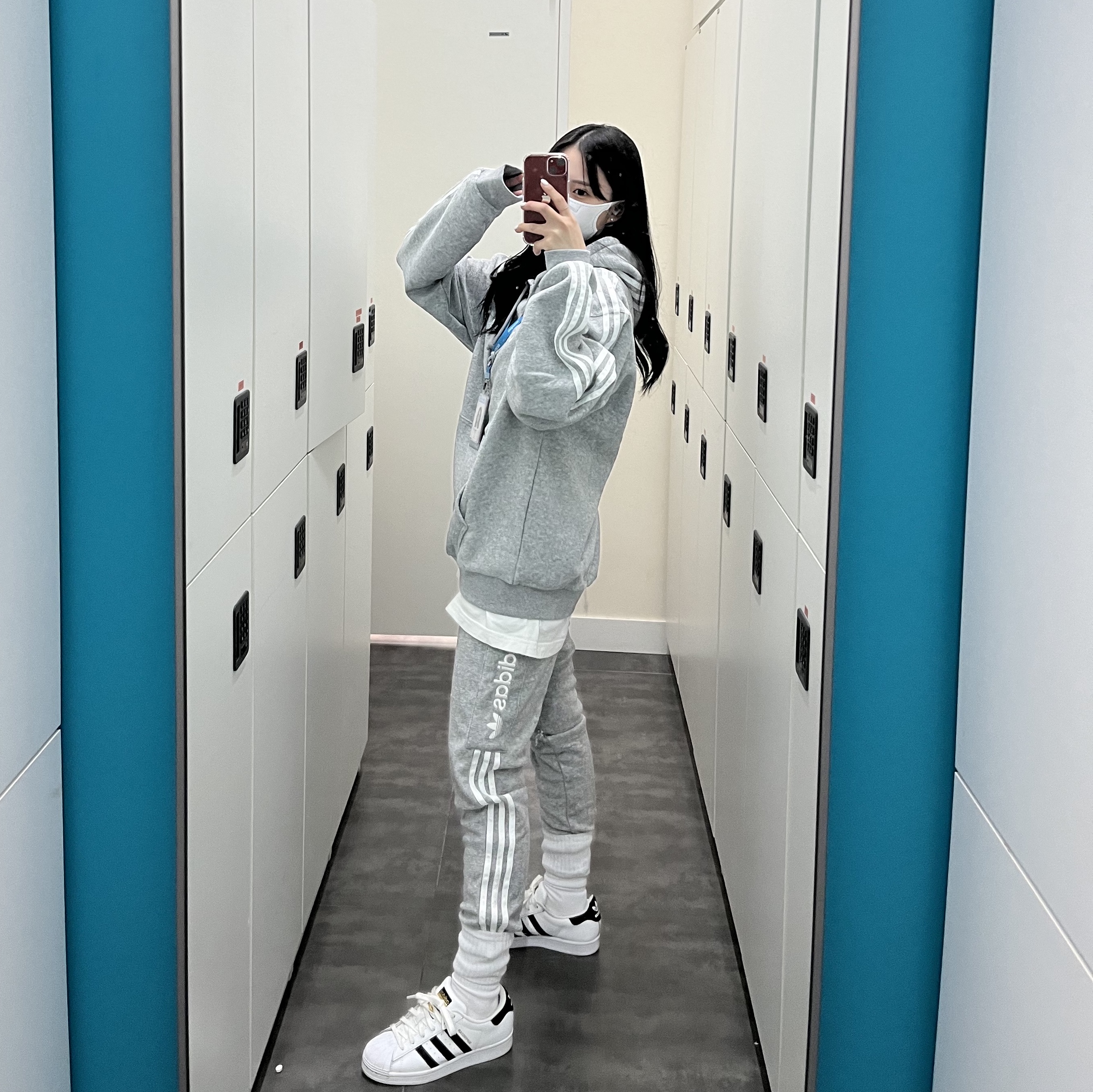Adidas Superstar White Black 착용 스타일
