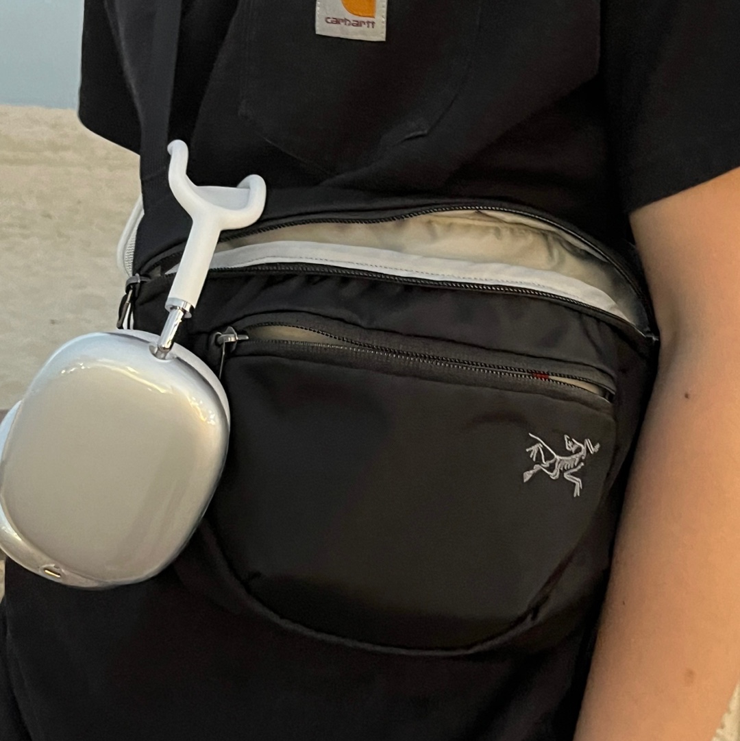 Apple AirPods Max Lightning Silver (Korean Ver.), Arc'teryx Mantis 2 Waistpack Black 착용 스타일