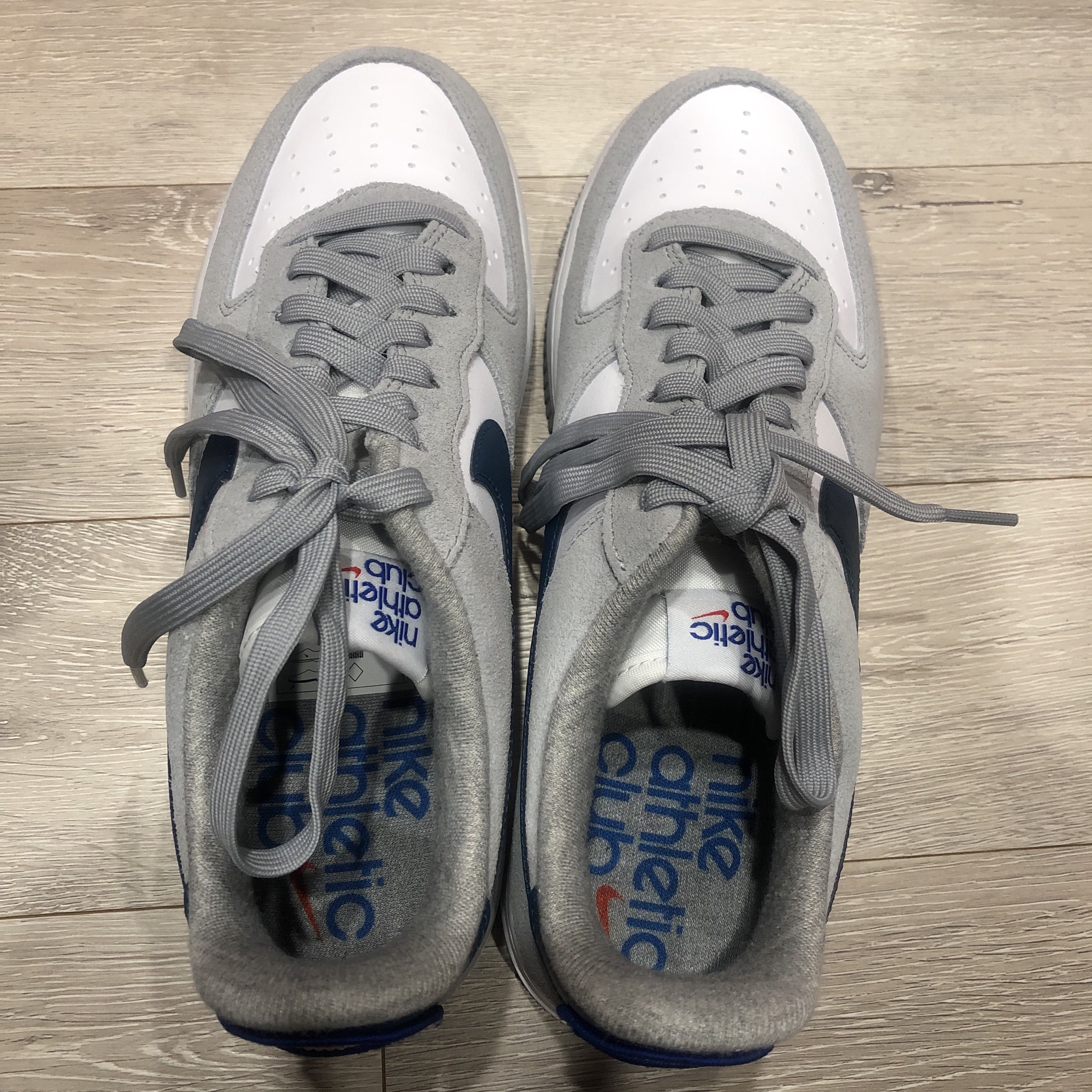 Nike Air Force 1 '07 LV8 Athletic Club Light Smoke Grey Marina 착용 스타일