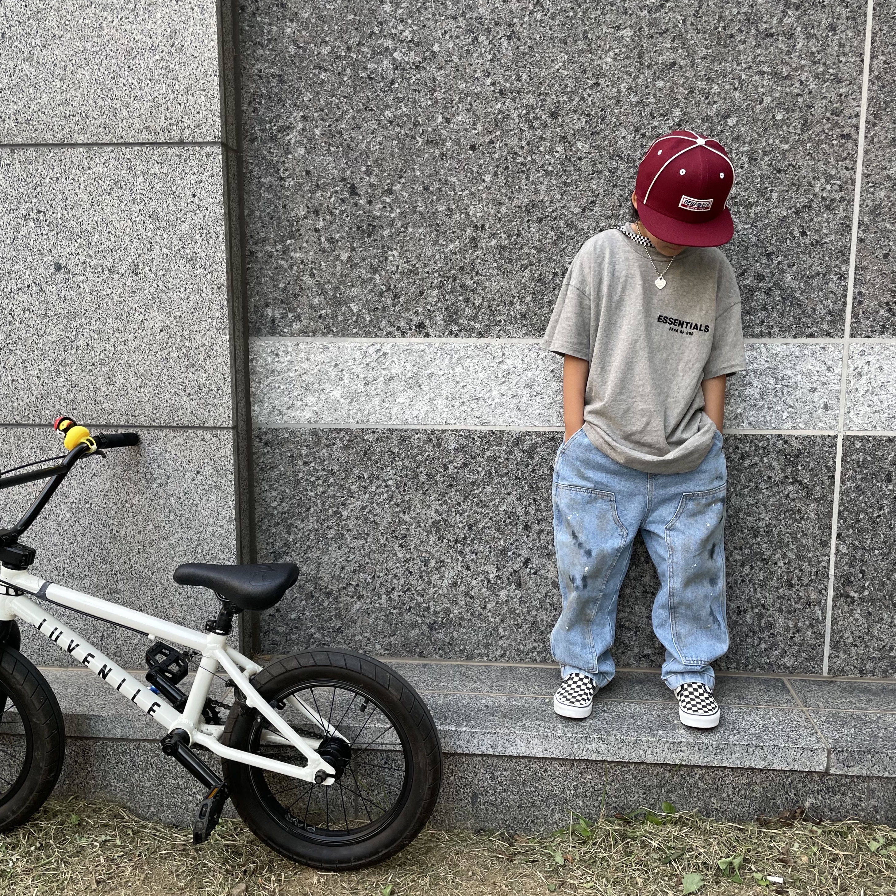 (Kids) Essentials The Core Collection T-Shirt Dark Oatmeal 착용 스타일