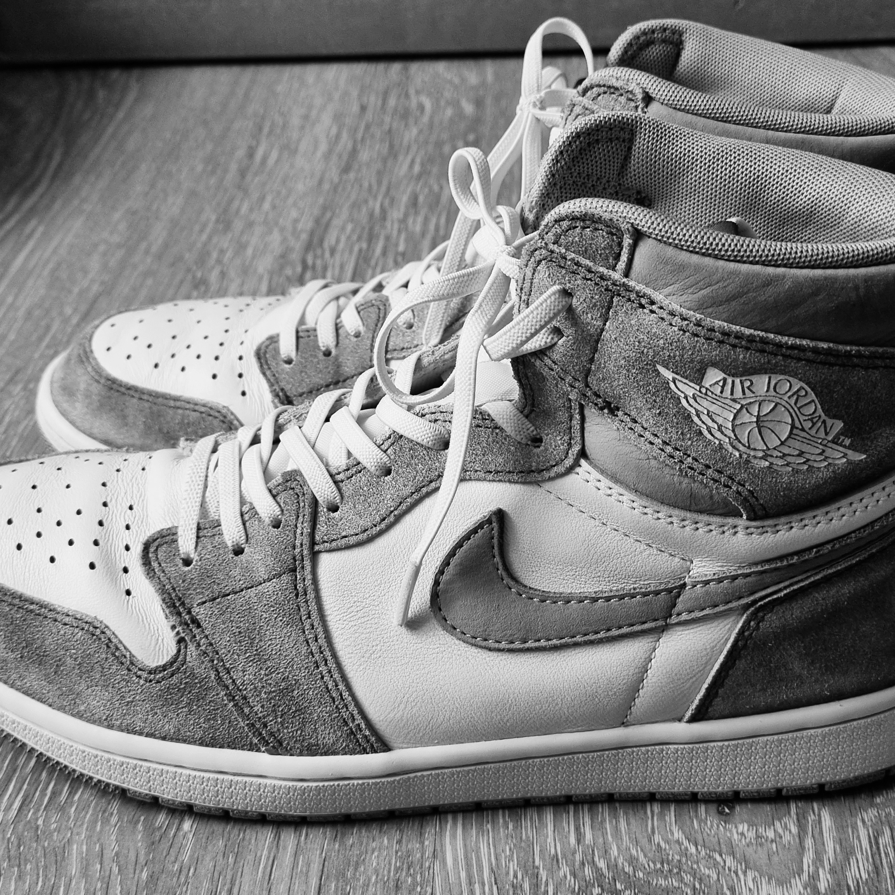 Jordan 1 Retro High OG Hyper Royal 착용 스타일 - 2