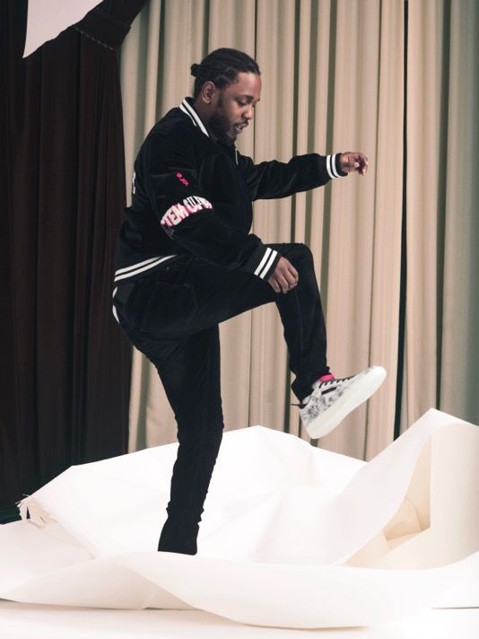 Reebok x Kendrick Lamar Club C Acid Wash 착용 스타일 - 4