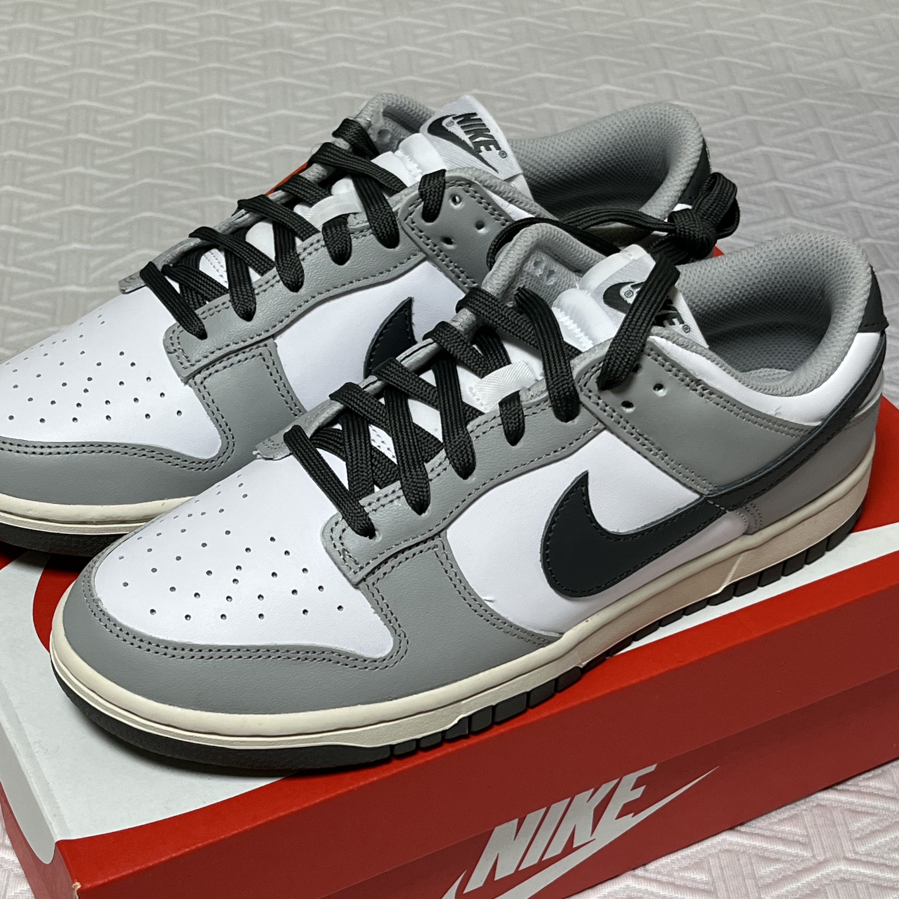 (W) Nike Dunk Low Light Smoke Grey 착용 스타일
