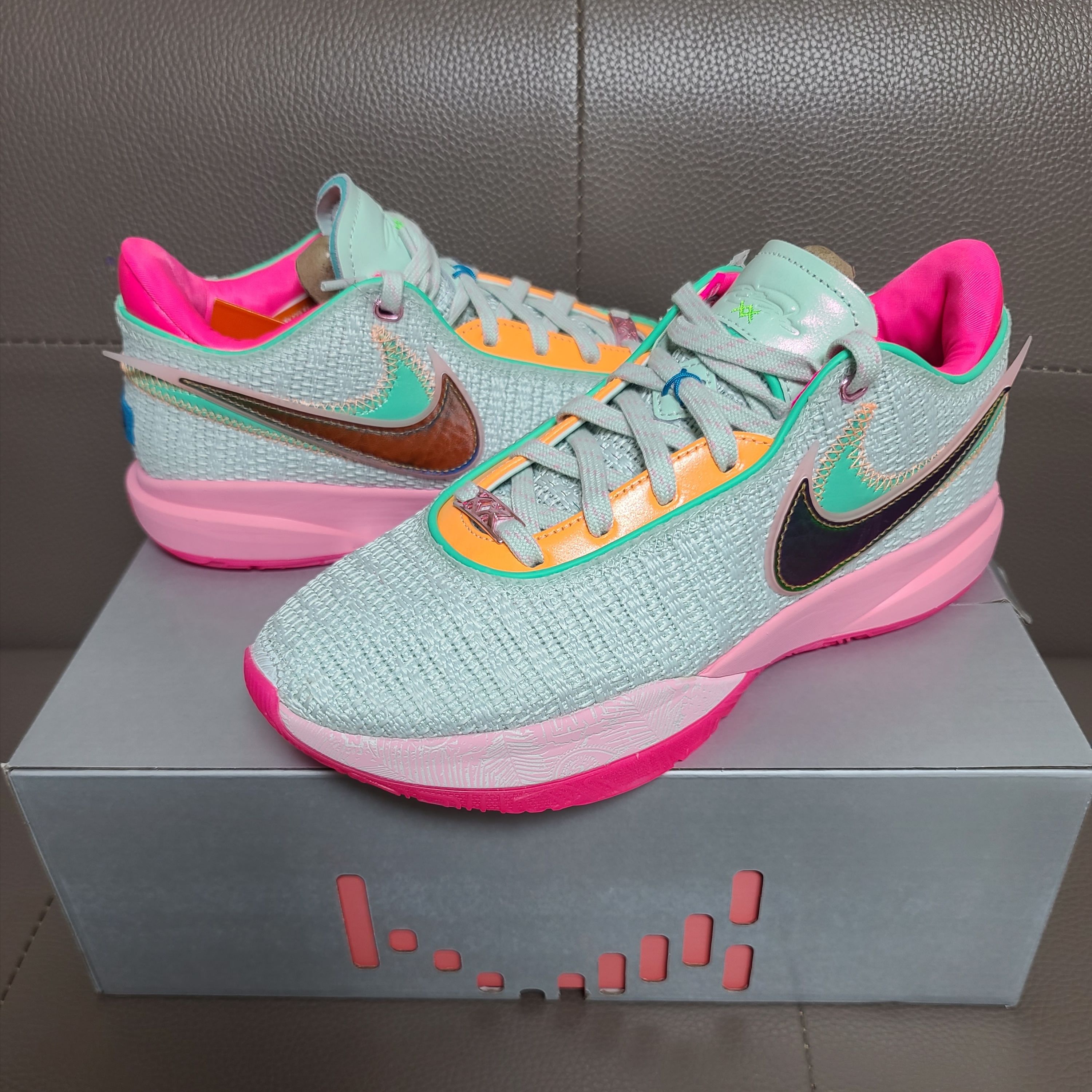 Nike LeBron XX EP Barely Green 착용 스타일 - 3