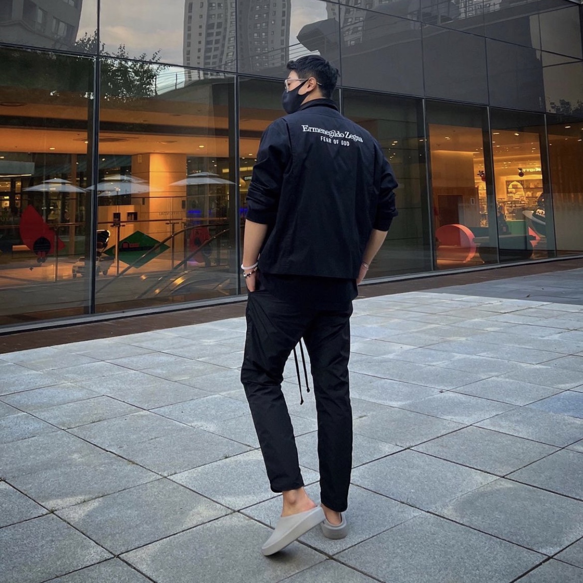 Fear of God The California Concrete, Fear of God x Ermenegildo Zegna Cotton Blend Souvenir Jacket Black 착용 스타일