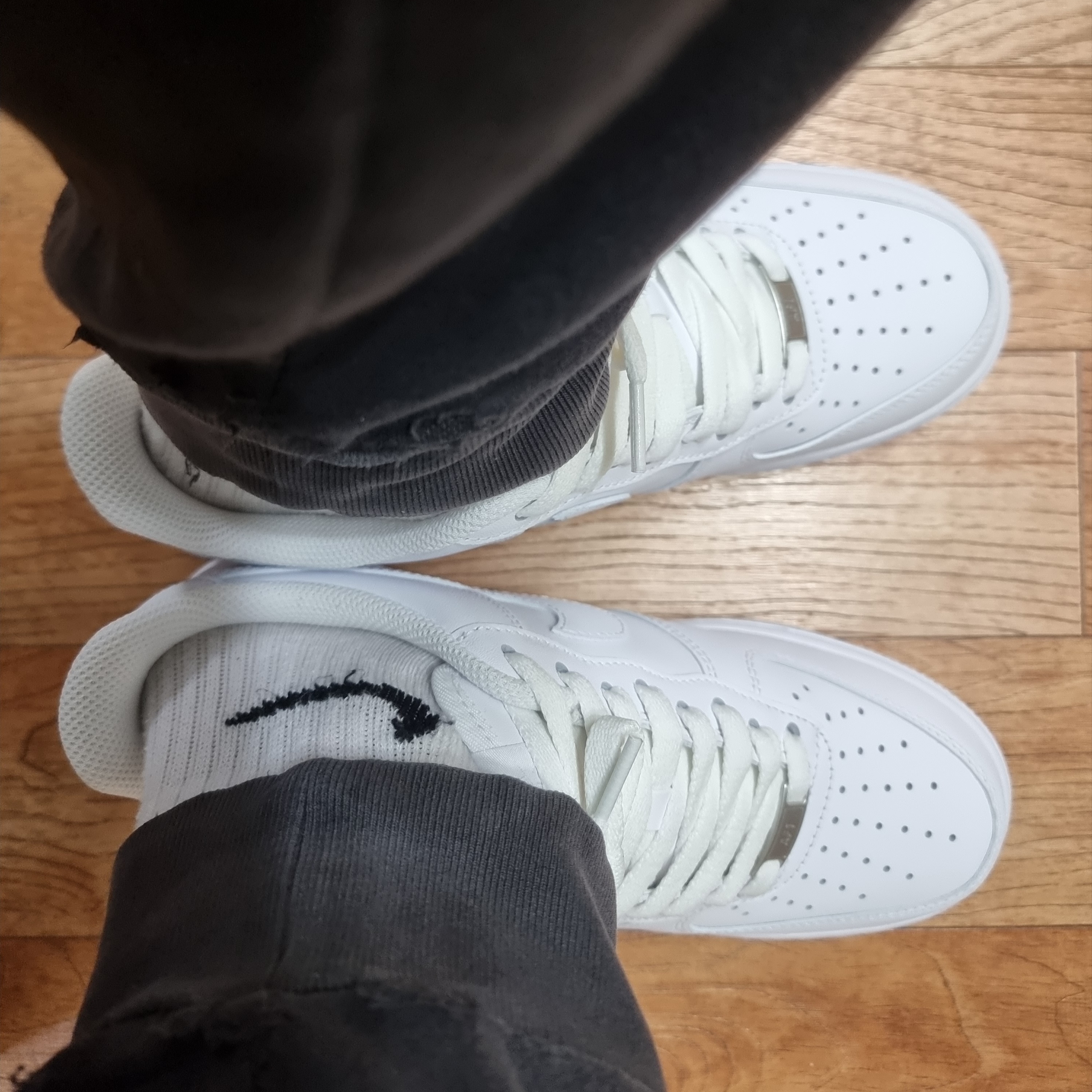 Nike Air Force 1 '07 Low White 착용 스타일