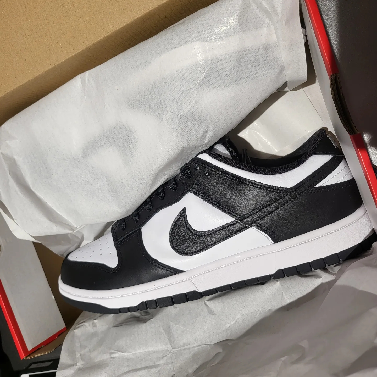 Nike Dunk Low Retro Black 착용 스타일 - 2