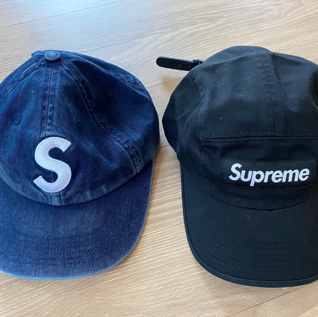 Supreme Pigment Print S Logo 6-Panel Indigo - 22FW, Supreme Washed Chino Twill Camp Cap Black 착용 스타일