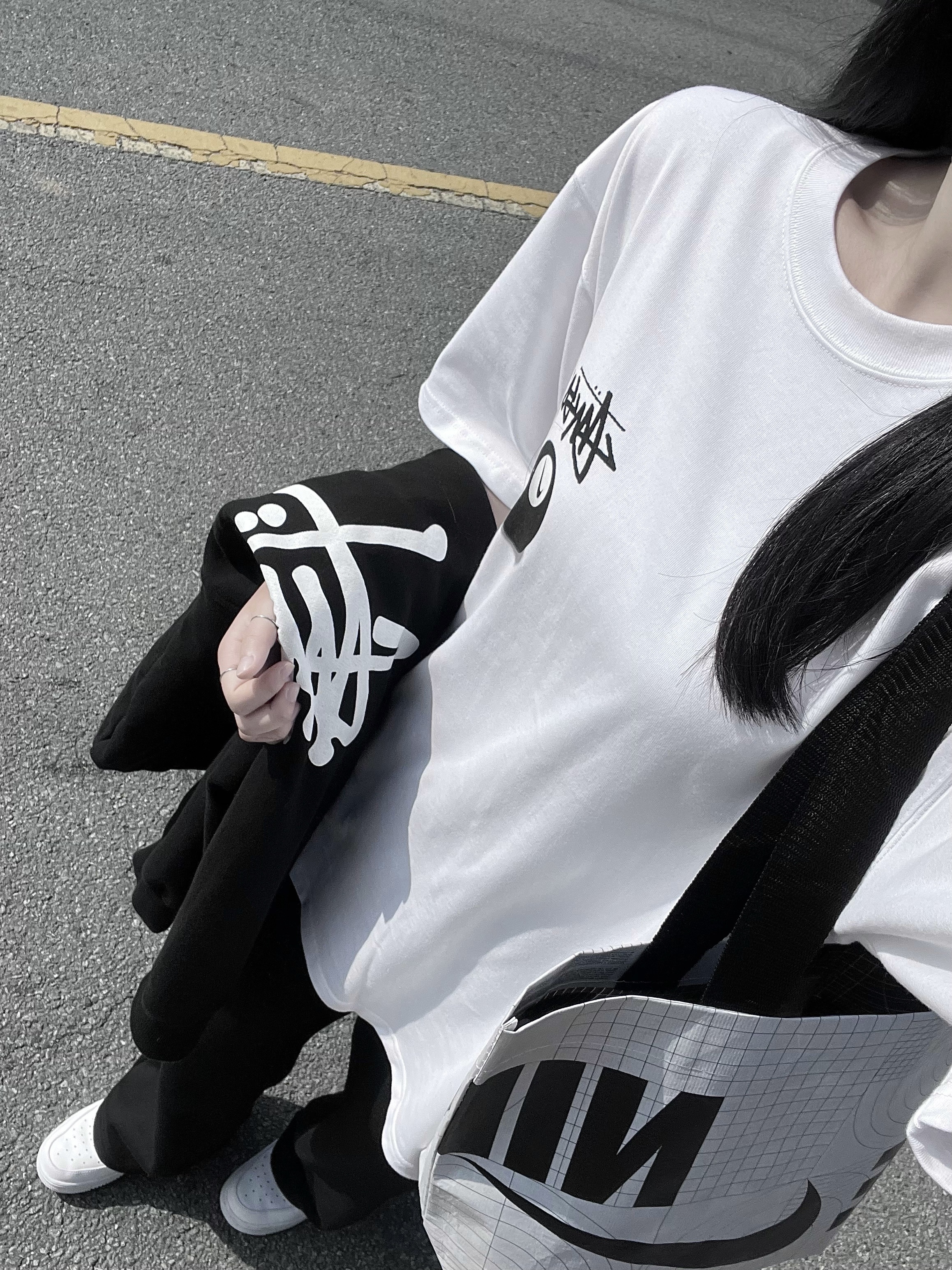 Nike x Stussy NRG FL SS 8 Ball T-Shirt White (DO9322-100), Nike Air Force 1 '07 Low White 착용 스타일