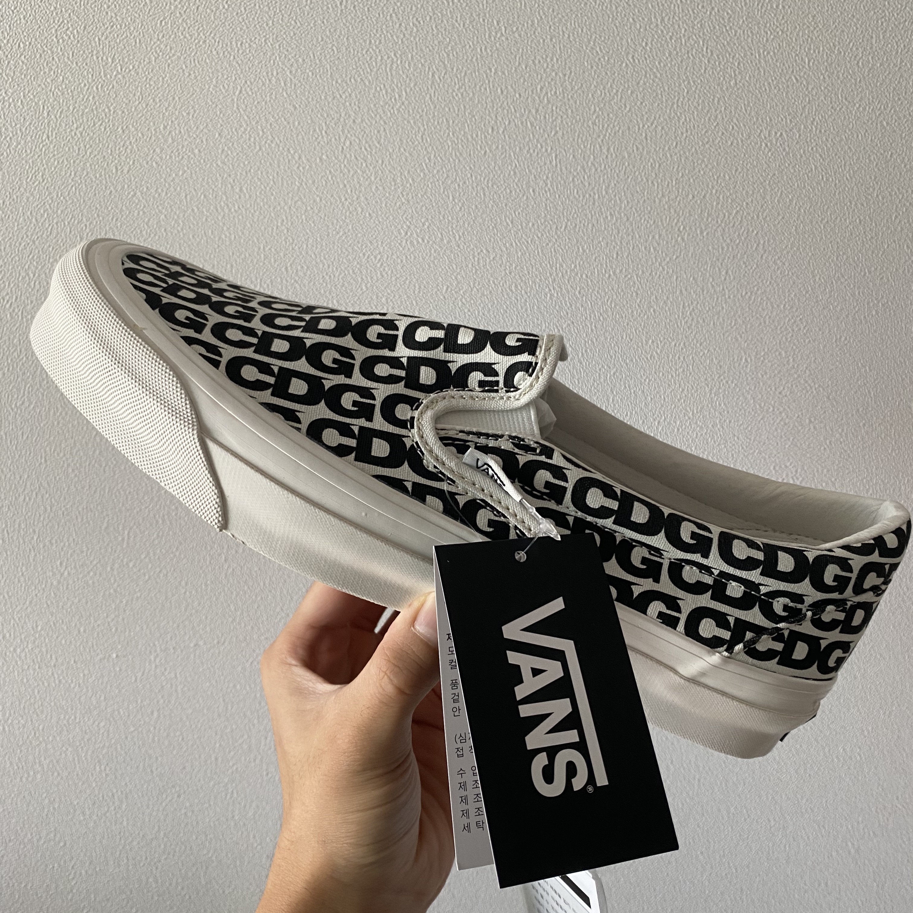 Vans Vault x CDG Slip-On LX White 착용 스타일