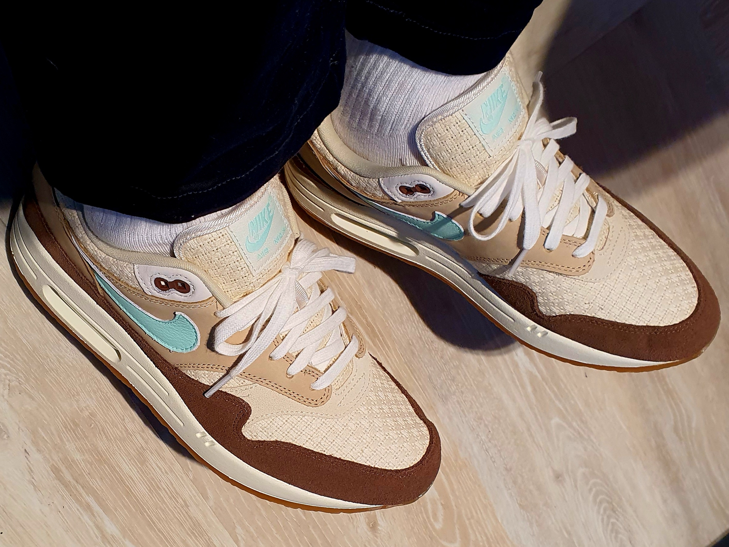 Nike Air Max 1 Premium Crepe Hemp 착용 스타일